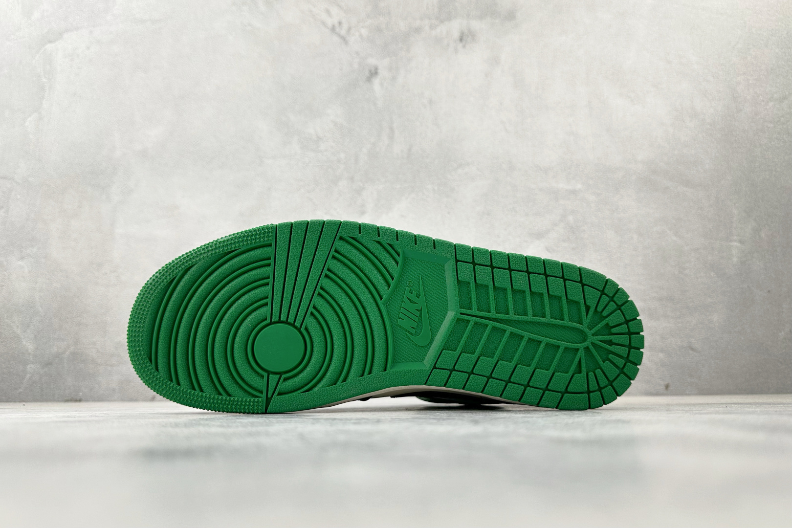 260 Jordan Air Jordan 1 白绿 852542-301