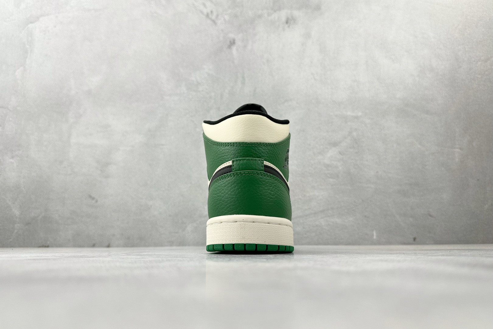 260 Jordan Air Jordan 1 白绿 852542-301