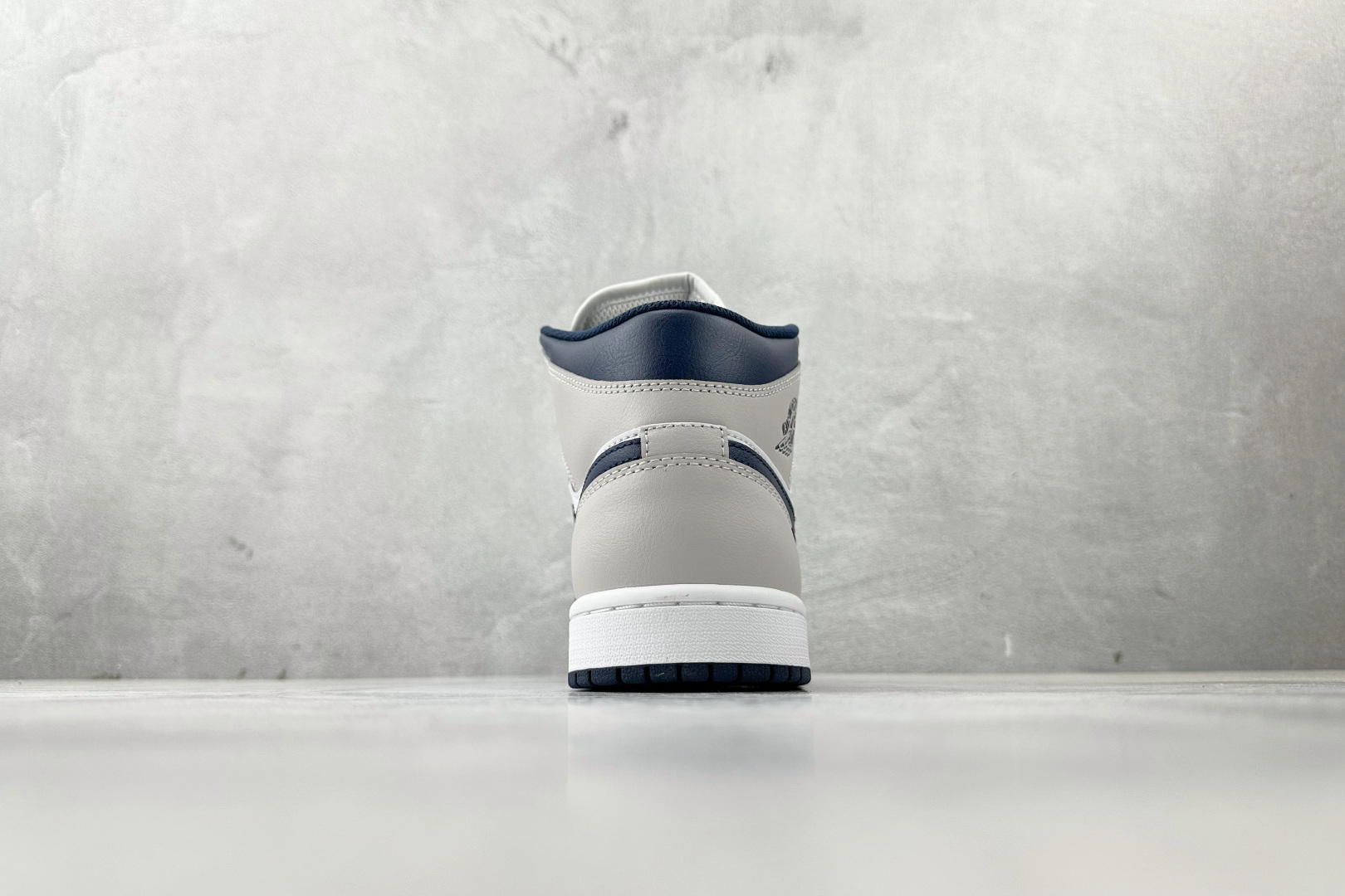 260 Jordan Air Jordan 1 白蓝 DQ8423-146