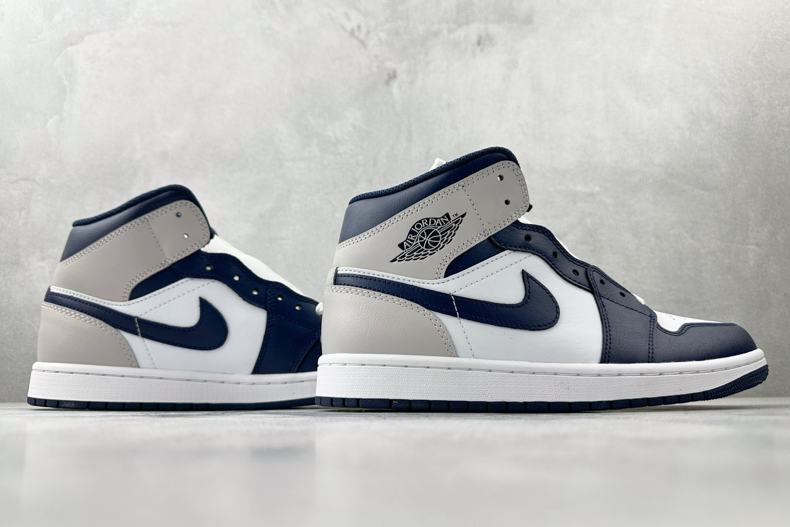 260 Jordan Air Jordan 1 白蓝 DQ8423-146