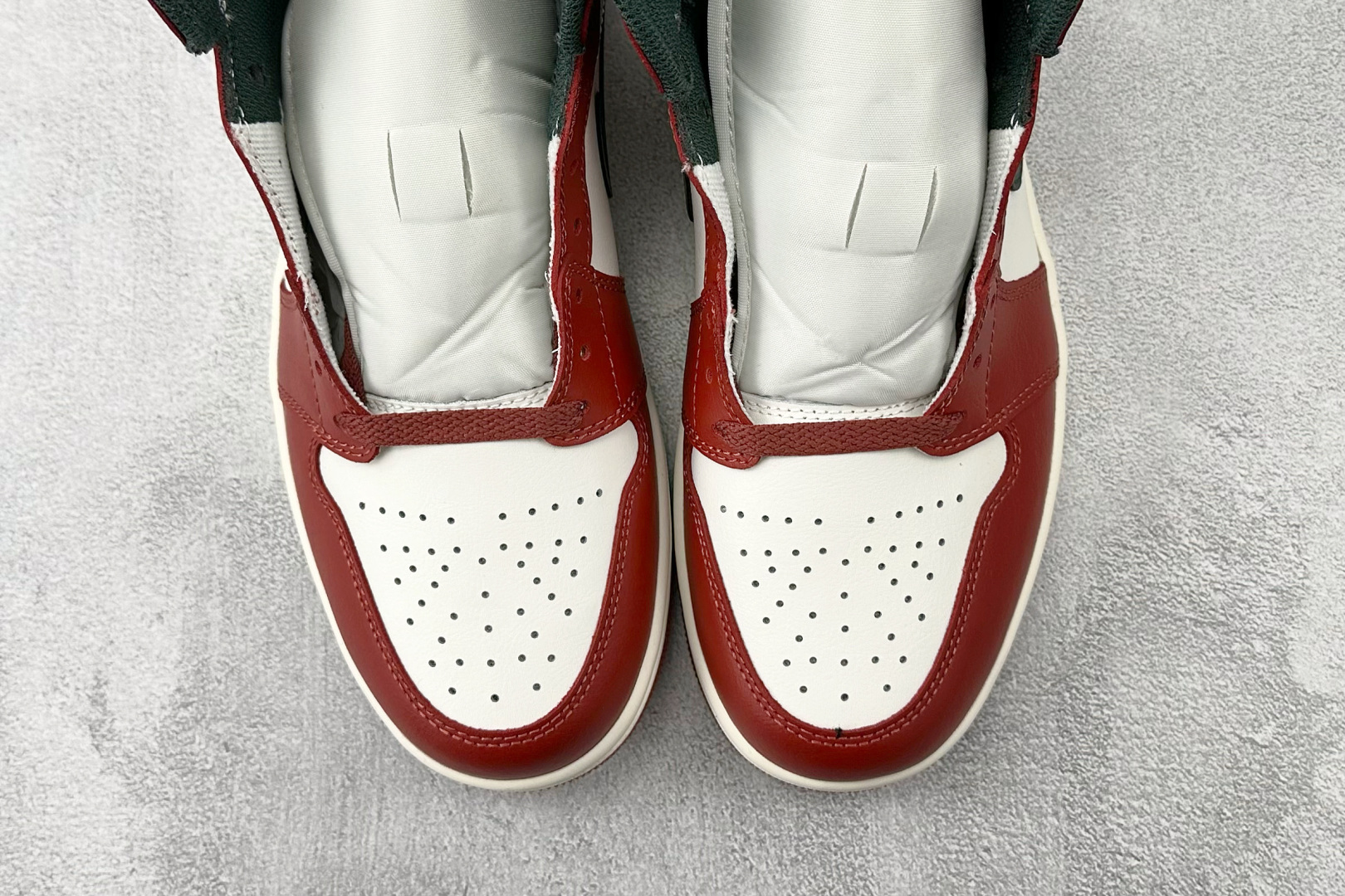 260 Jordan Air Jordan 1 红白绿 DQ8426-105