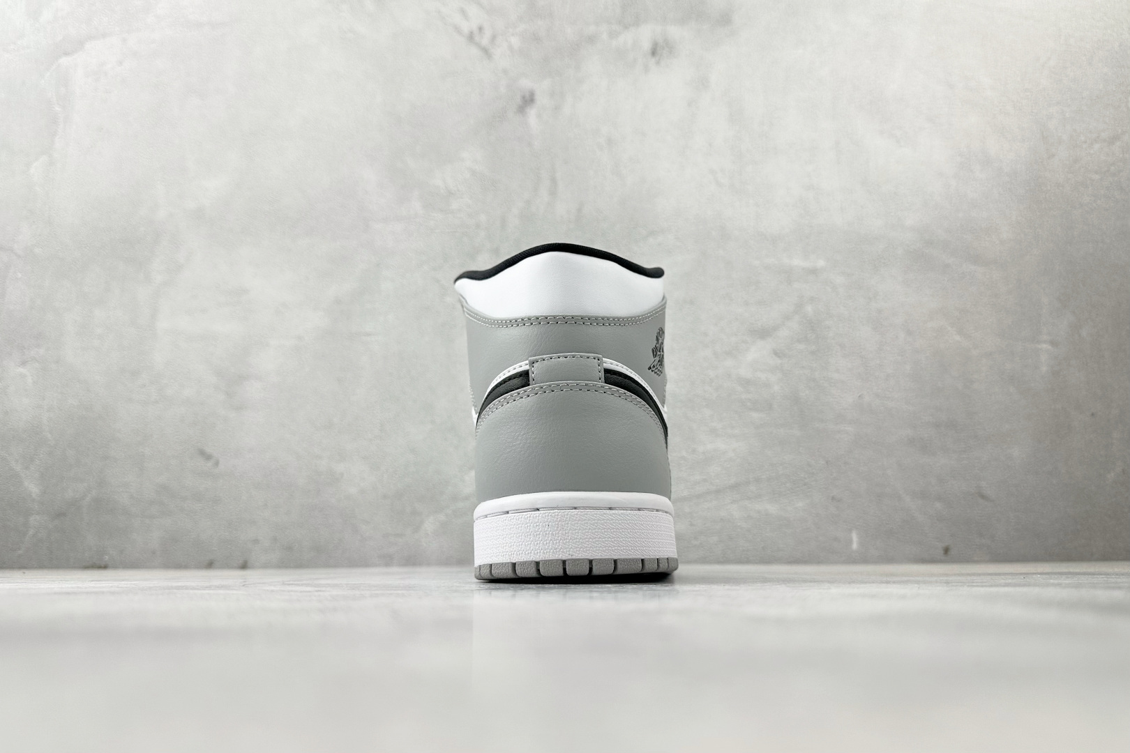 260 Jordan Air Jordan 1 烟灰 554725-092