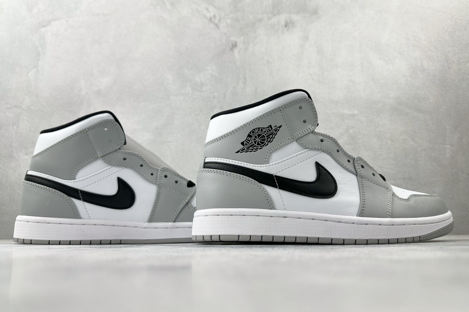 260 Jordan Air Jordan 1 烟灰 554725-092