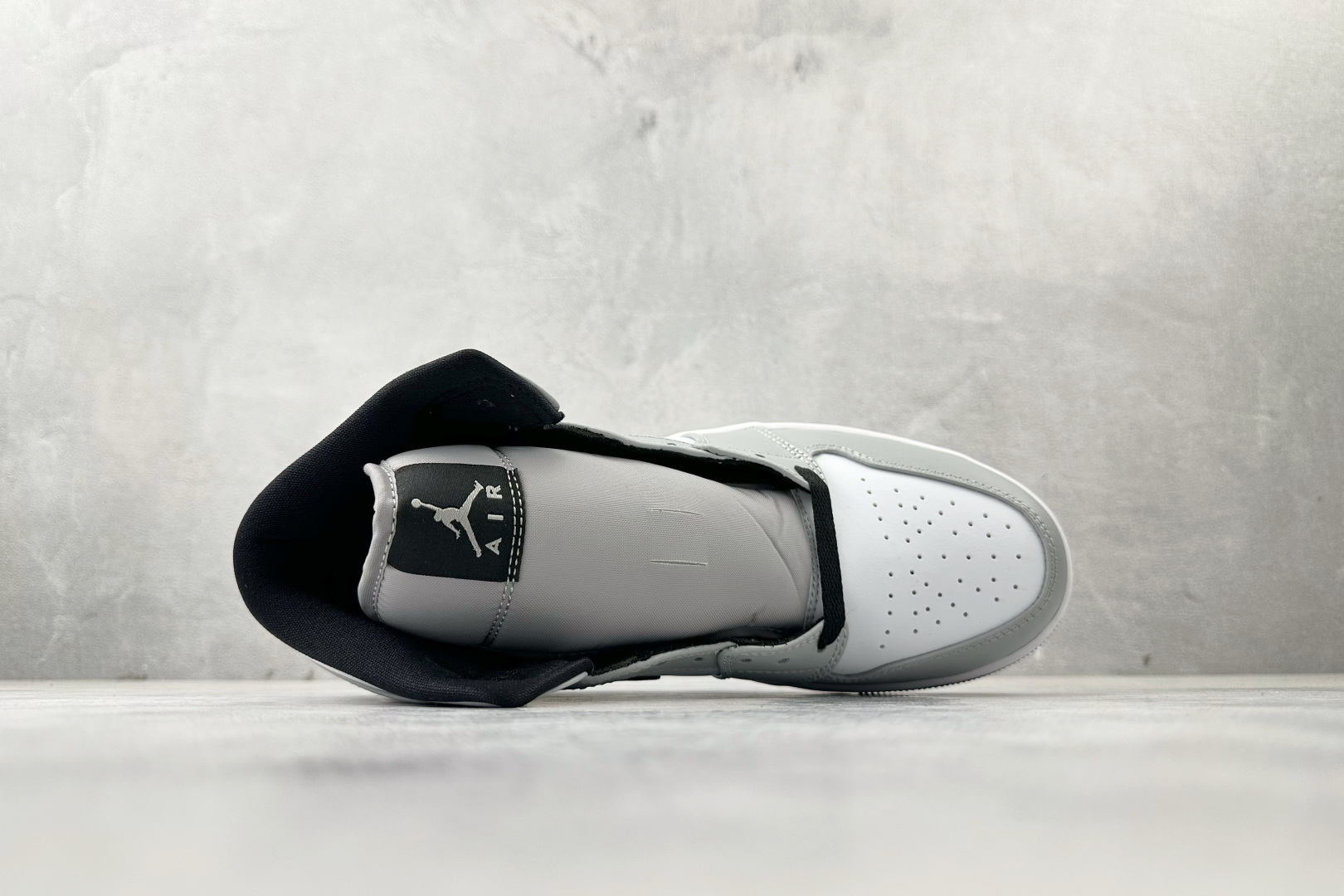 260 Jordan Air Jordan 1 烟灰 554725-092