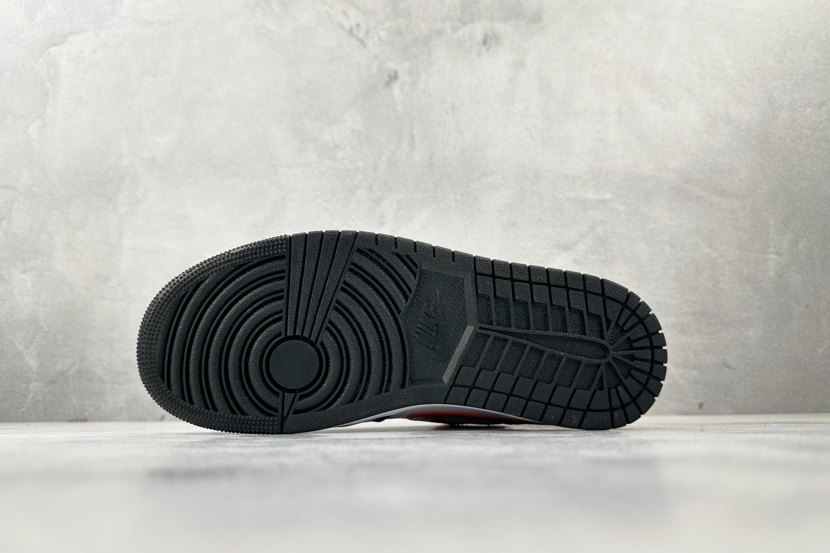 260 Jordan Air Jordan 1 白橙 554724-058