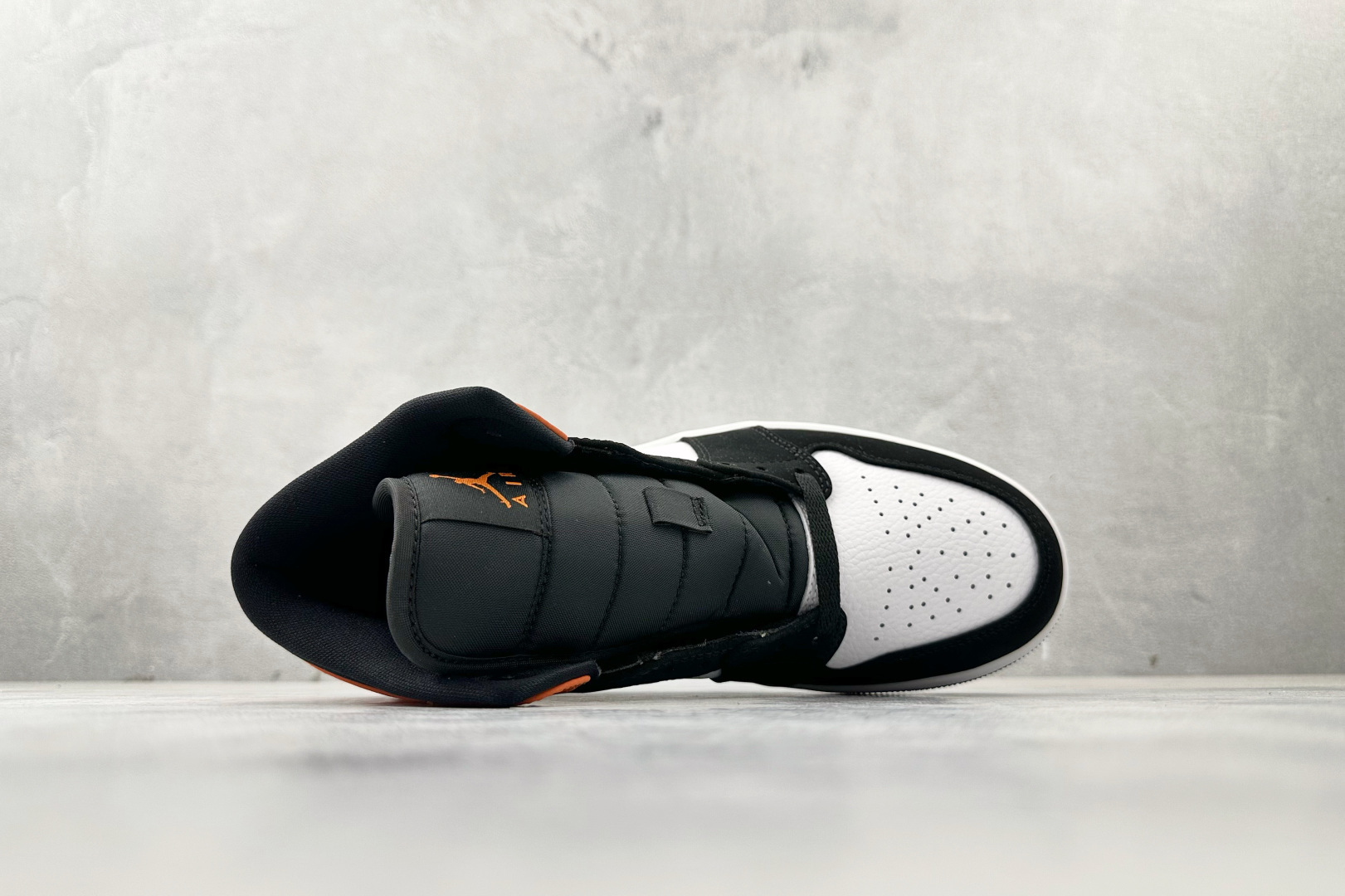 260 Jordan Air Jordan 1 白橙 554724-058