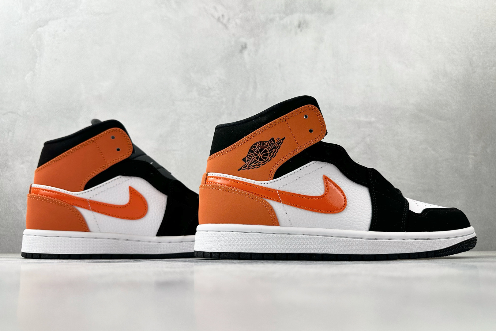 260 Jordan Air Jordan 1 白橙 554724-058