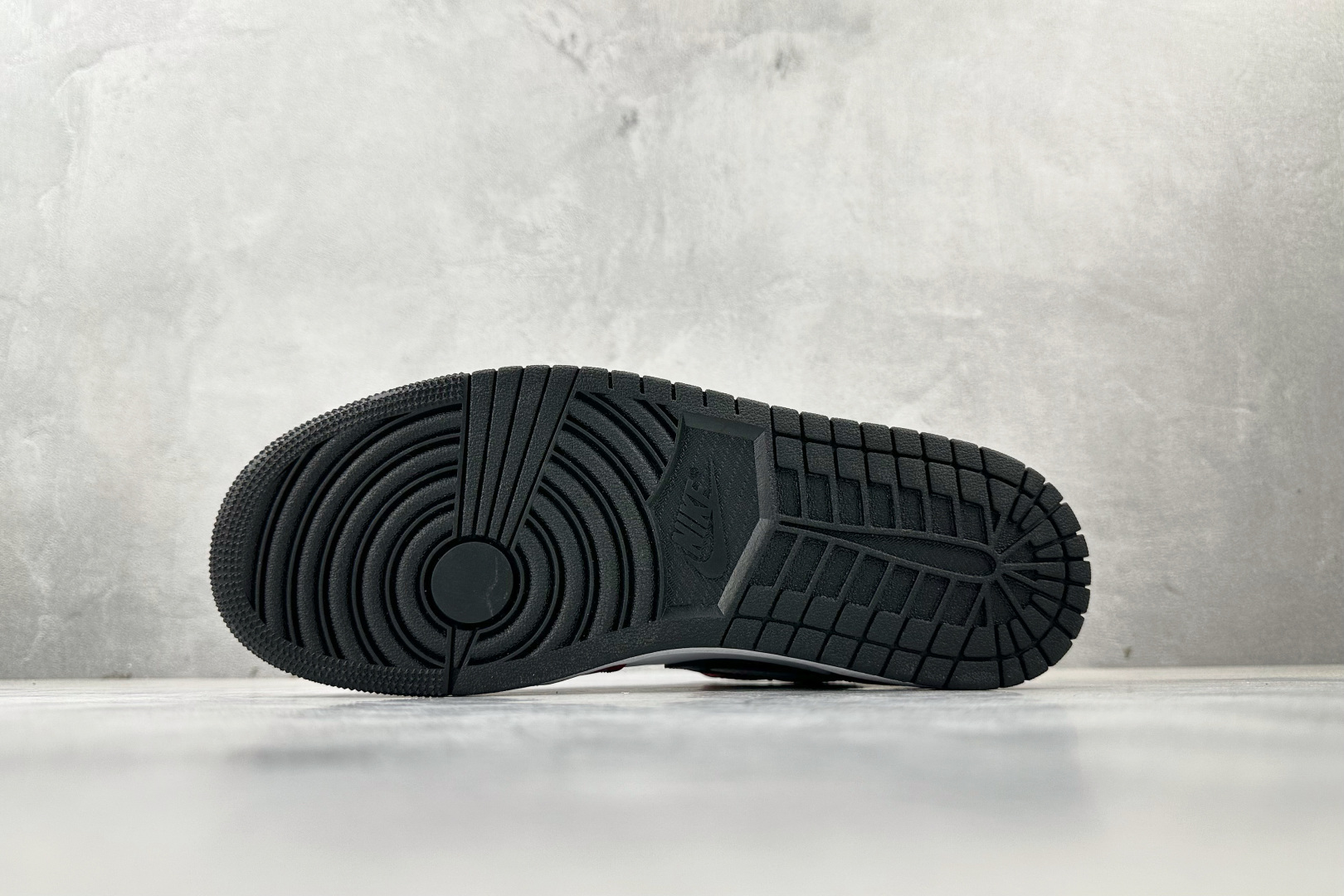 260 Jordan Air Jordan 1 黑红 554724-069