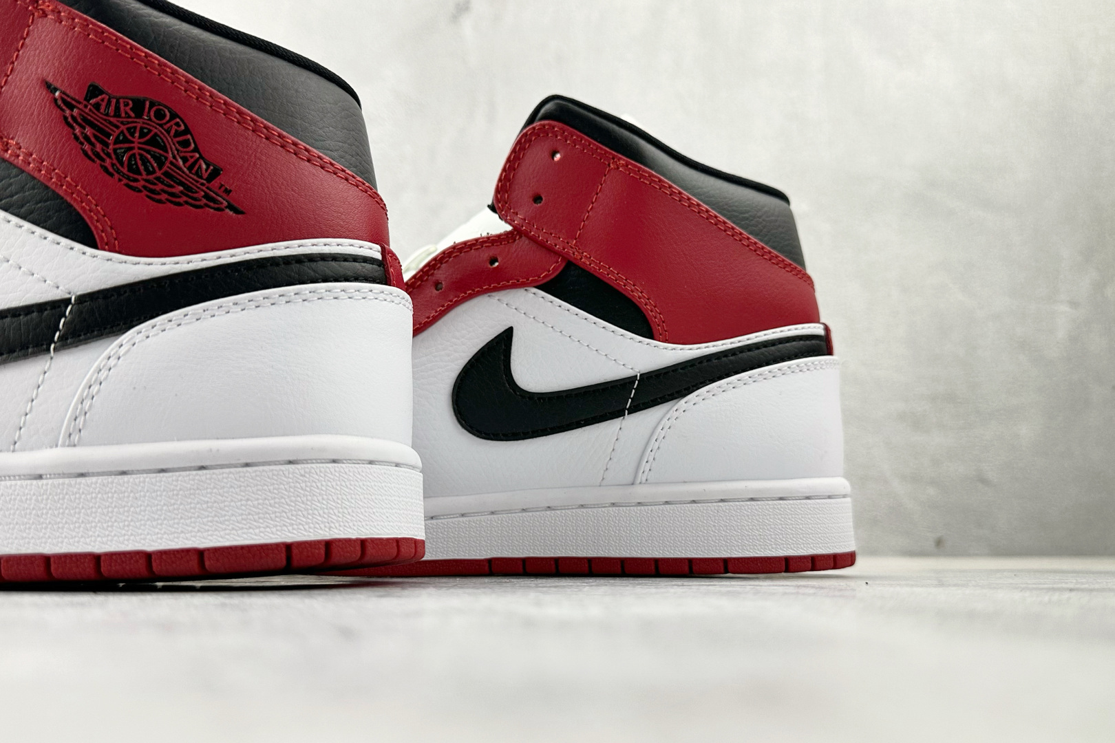 260 Jordan Air Jordan 1 白红 554725-173
