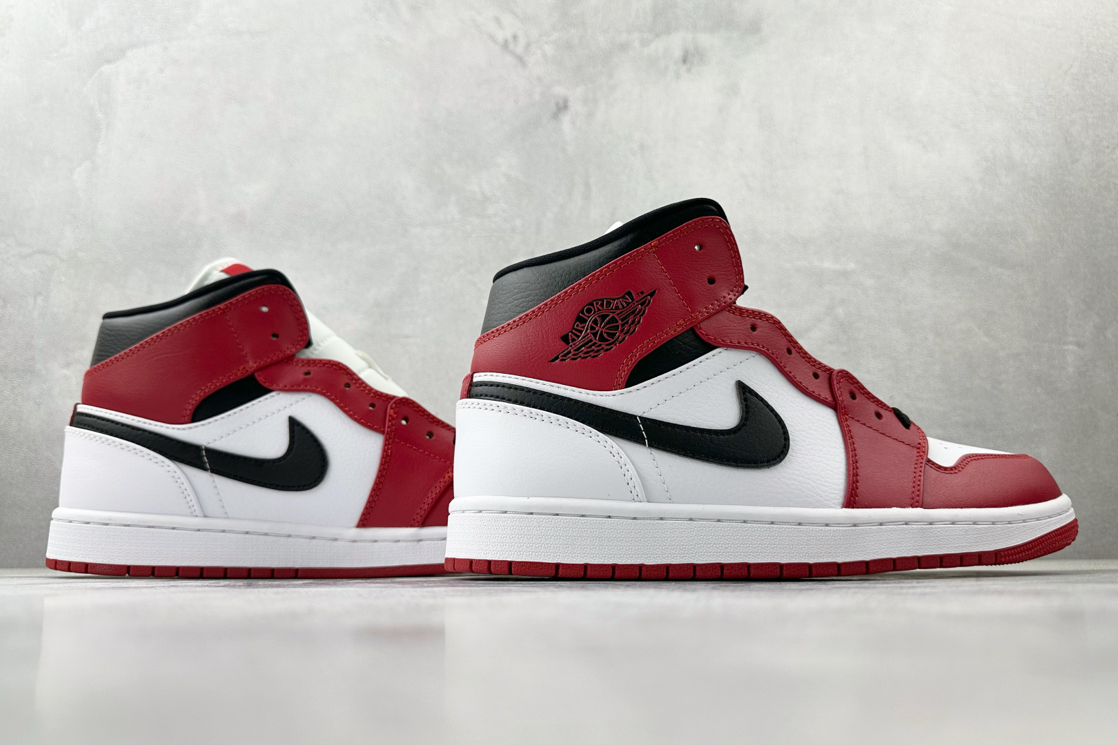 260 Jordan Air Jordan 1 白红 554725-173