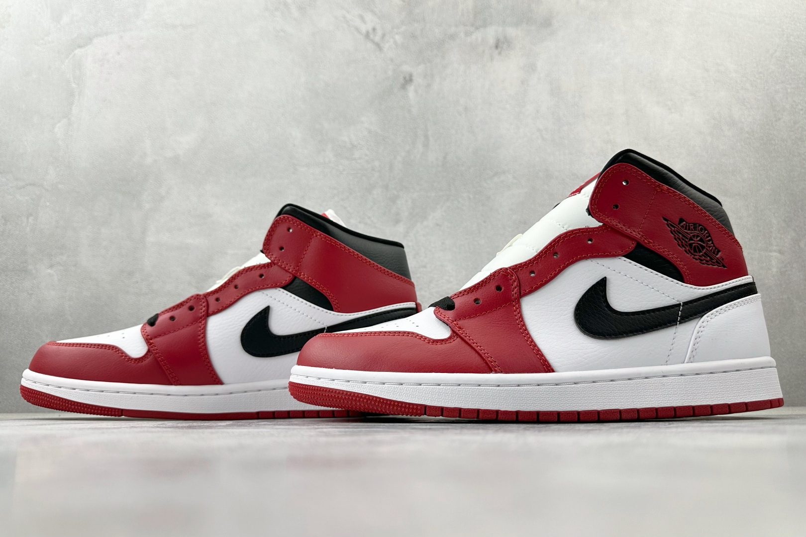 260 Jordan Air Jordan 1 白红 554725-173