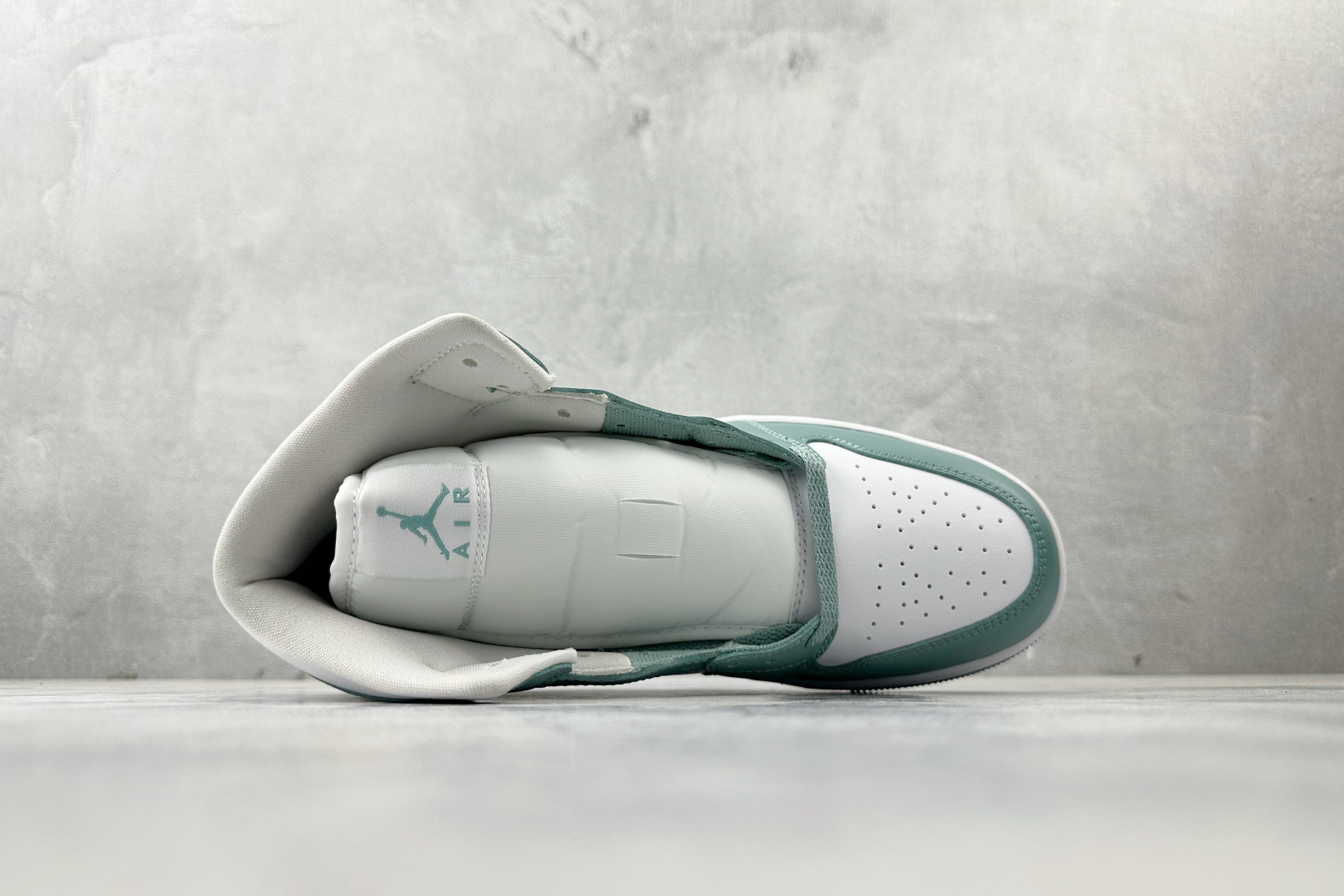 260 Jordan Air Jordan 1 白绿 BQ6472-138