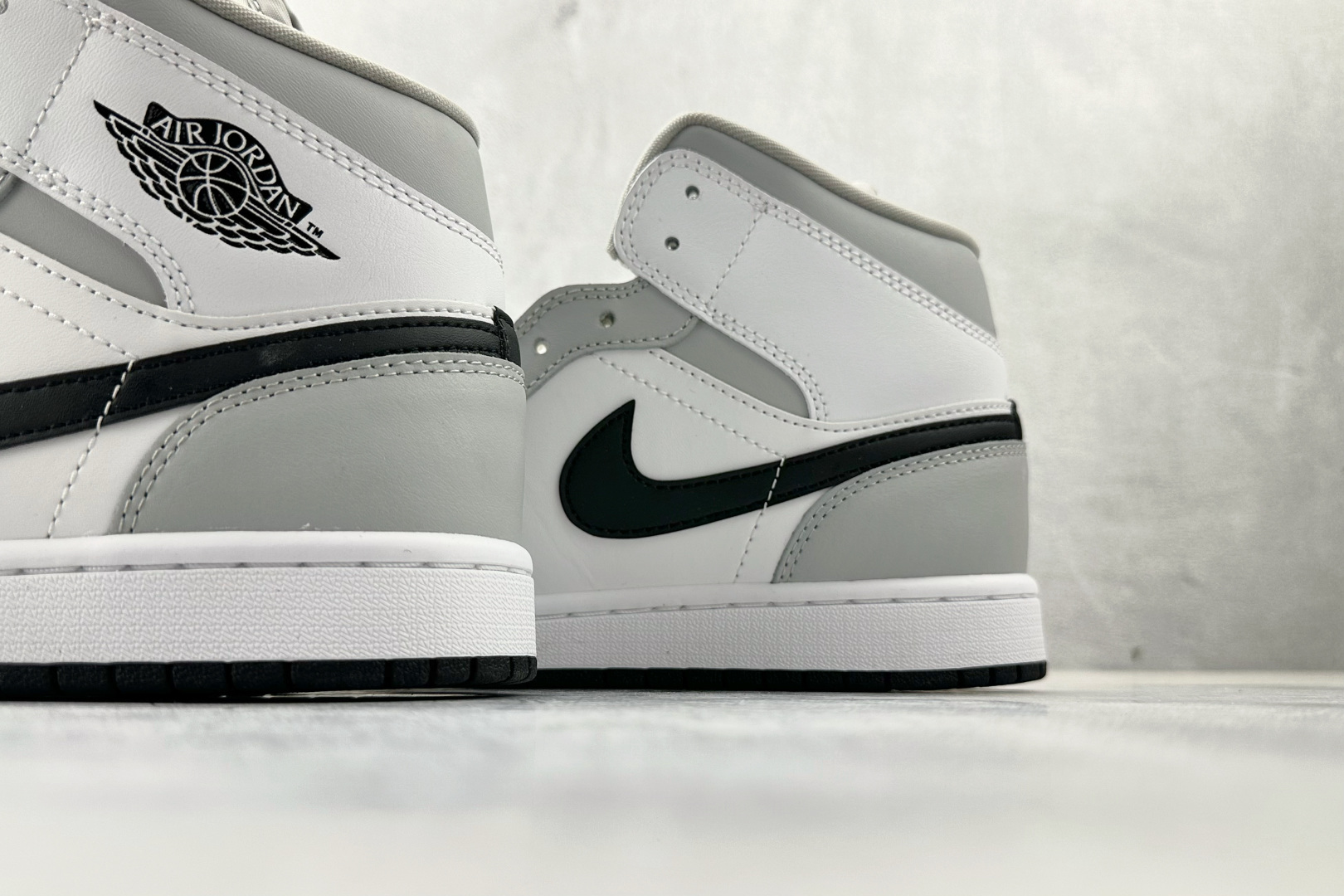 260 Jordan Air Jordan 1 烟灰 BQ6472-015