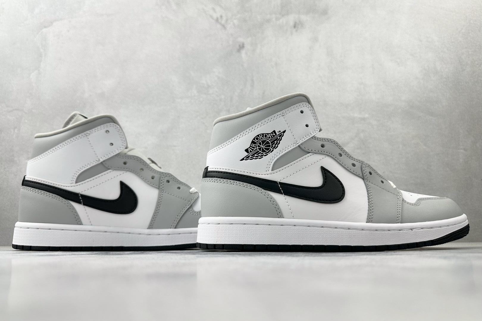 260 Jordan Air Jordan 1 烟灰 BQ6472-015