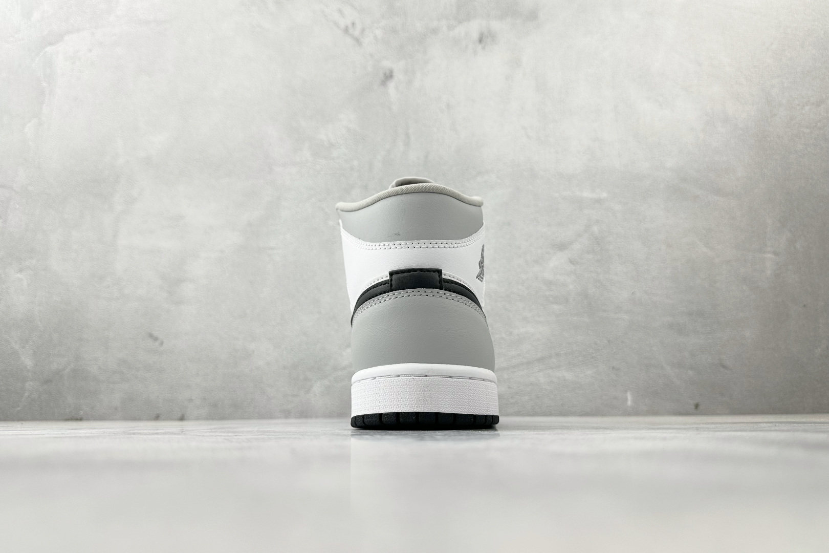 260 Jordan Air Jordan 1 烟灰 BQ6472-015