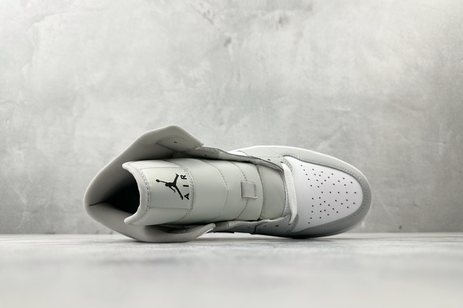 260 Jordan Air Jordan 1 烟灰 BQ6472-015