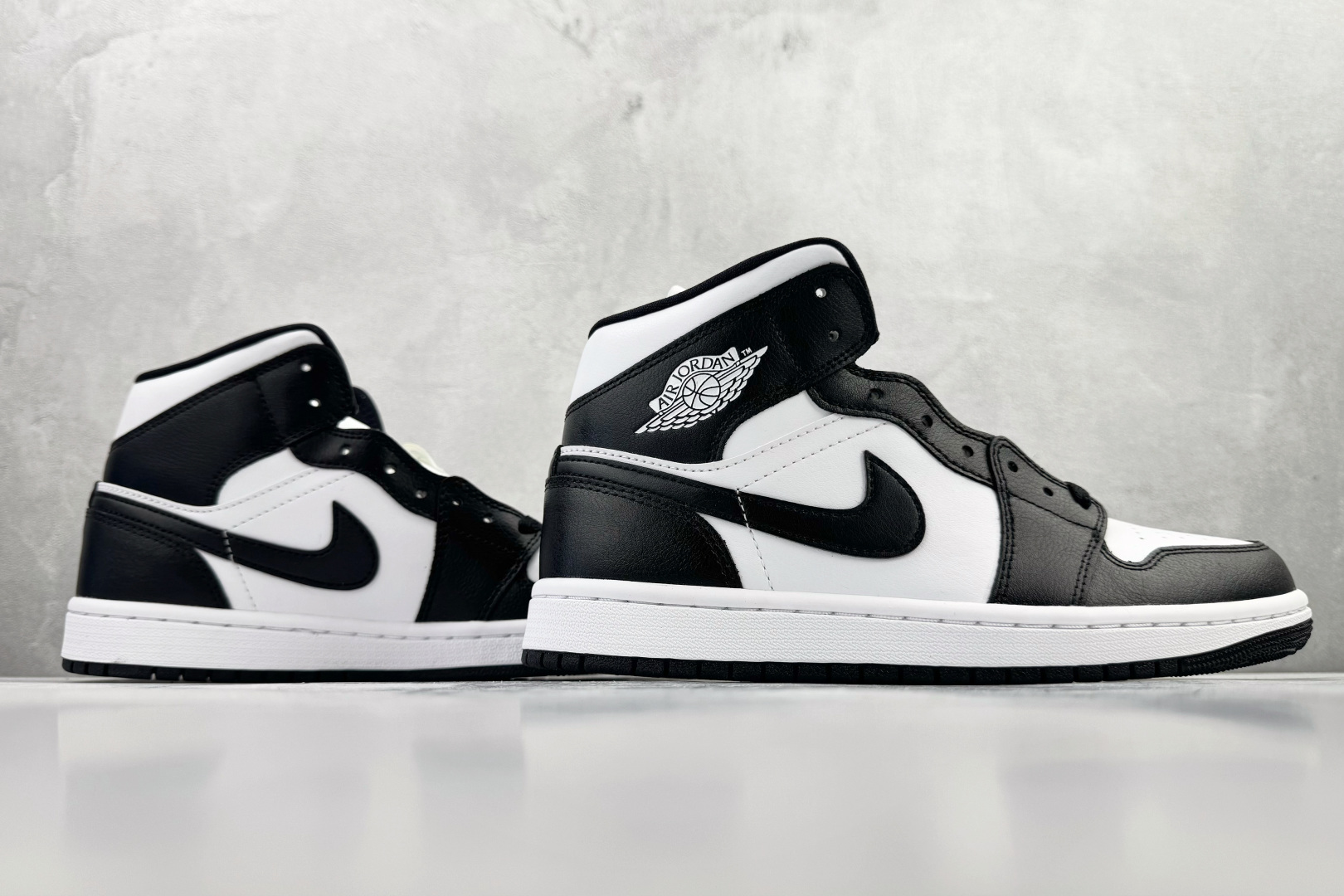 260 Jordan Air Jordan 1 Mid Black White Panda黑白色 DV0991-101
