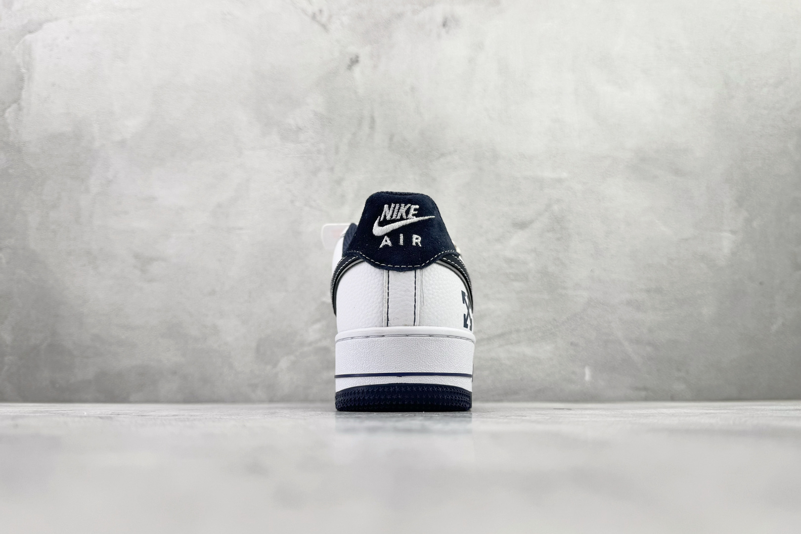 260 Nike Air Force 1'07 LX “OFF WHITE ” 蓝白 HV5999-002