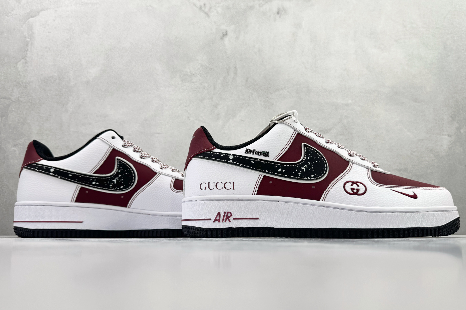 260 Nike Air Force 1'07 LX 白红 KK1988-511