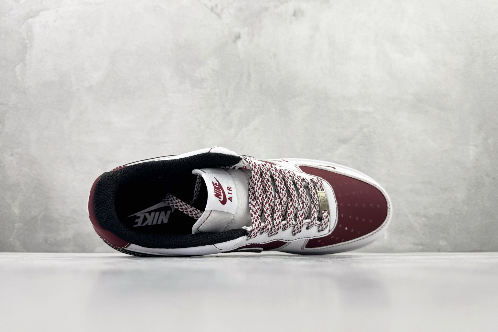 260 Nike Air Force 1'07 LX 白红 KK1988-511