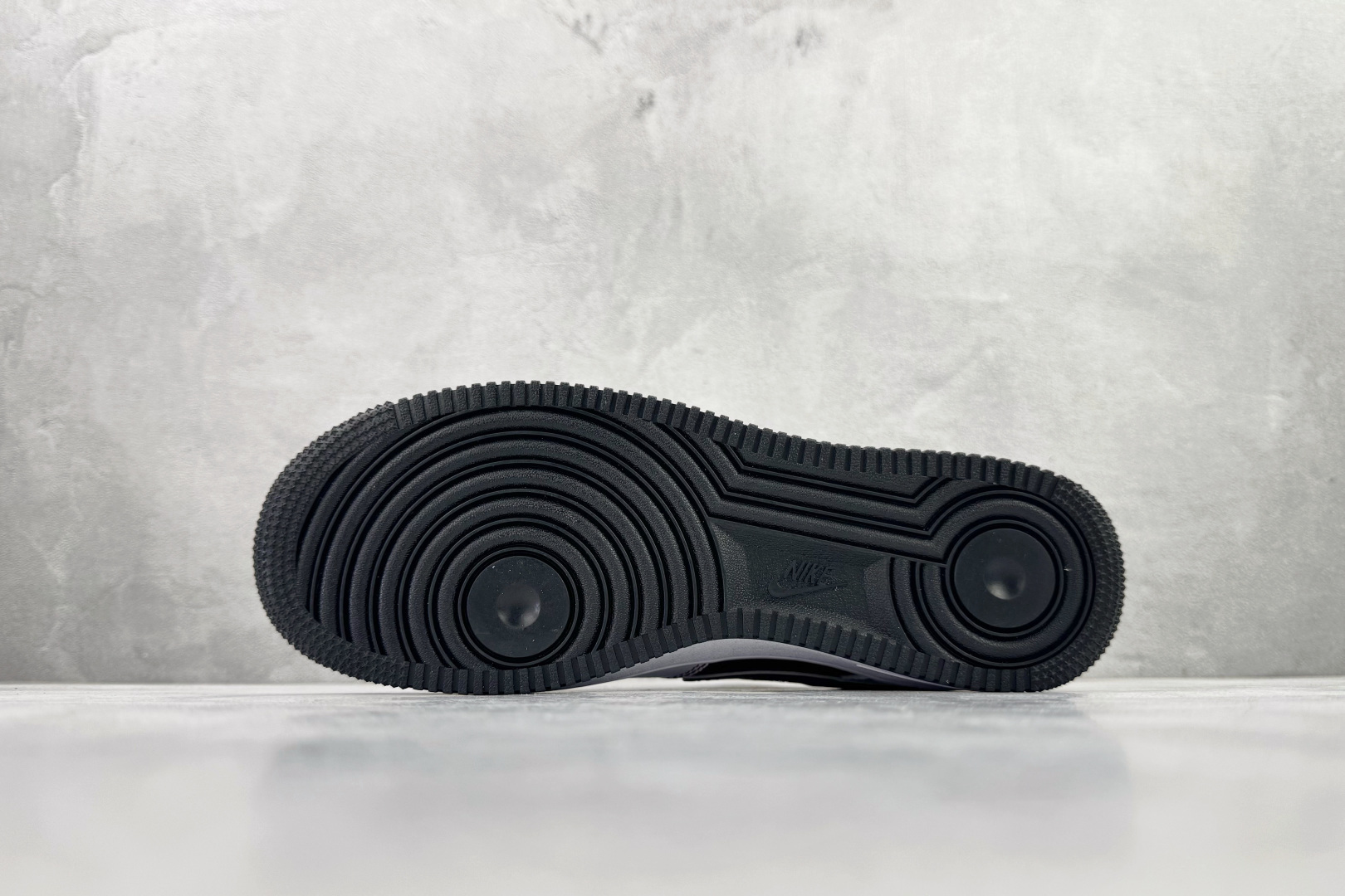 260 Nike Air Force 1'07 LX 白红 KK1988-511