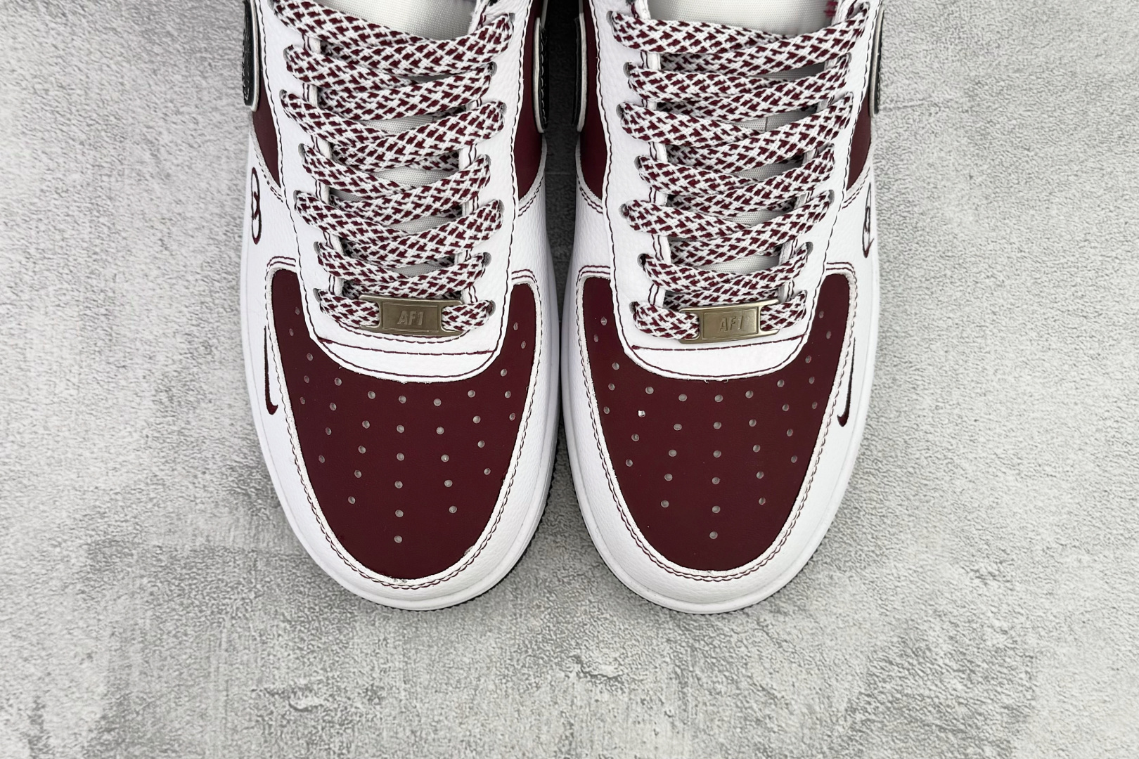 260 Nike Air Force 1'07 LX 白红 KK1988-511