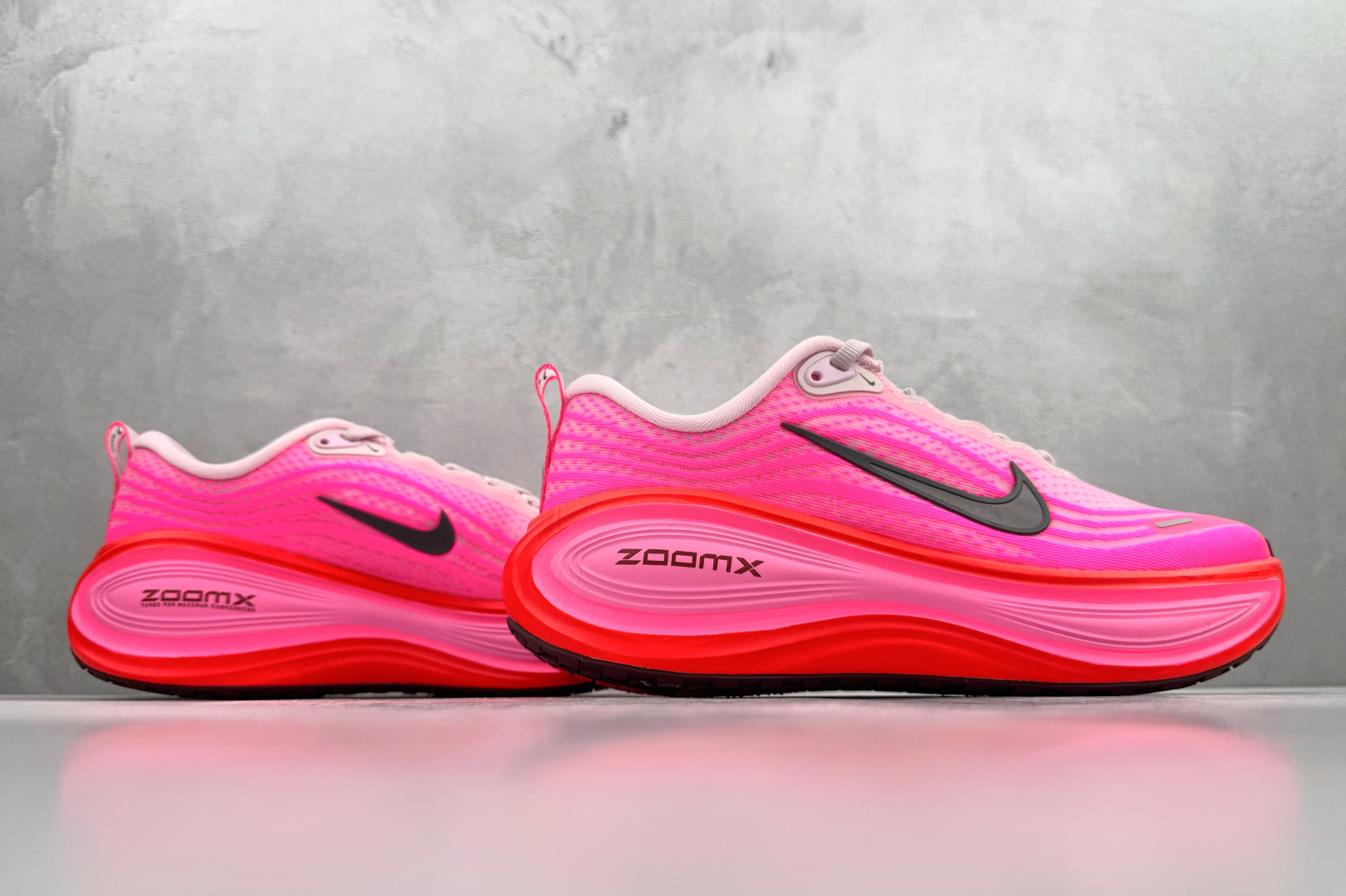 GT 全套数据私模 Nike Vomero Plus 粉色货号：HV8154-604尺码：36 36.5