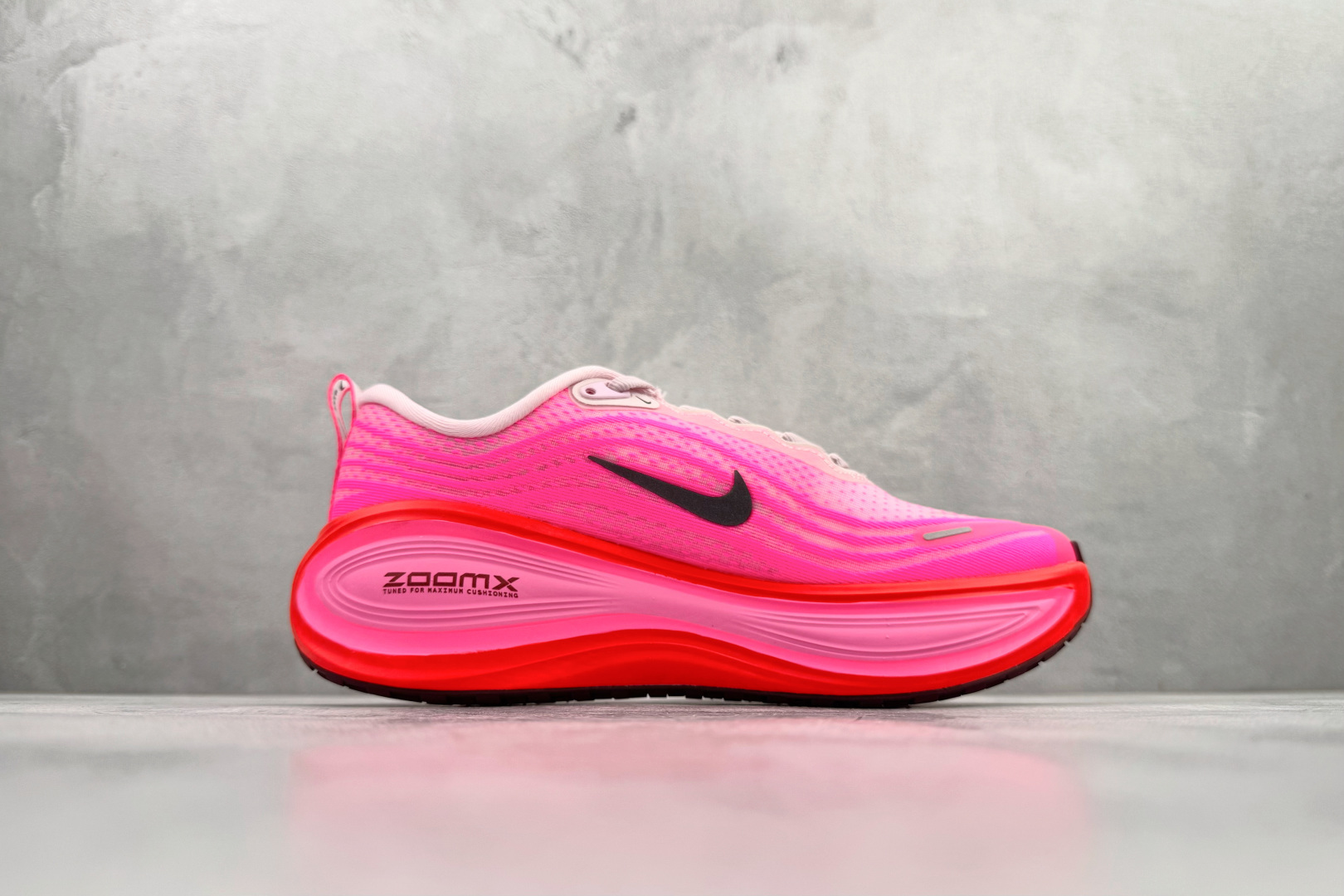 GT 全套数据私模 Nike Vomero Plus 粉色货号：HV8154-604尺码：36 36.5