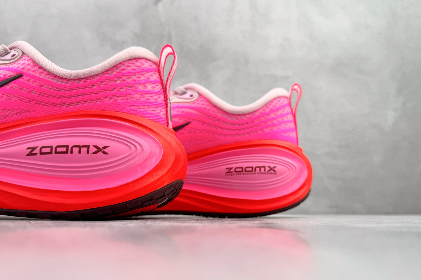 GT 全套数据私模 Nike Vomero Plus 粉色货号：HV8154-604尺码：36 36.5