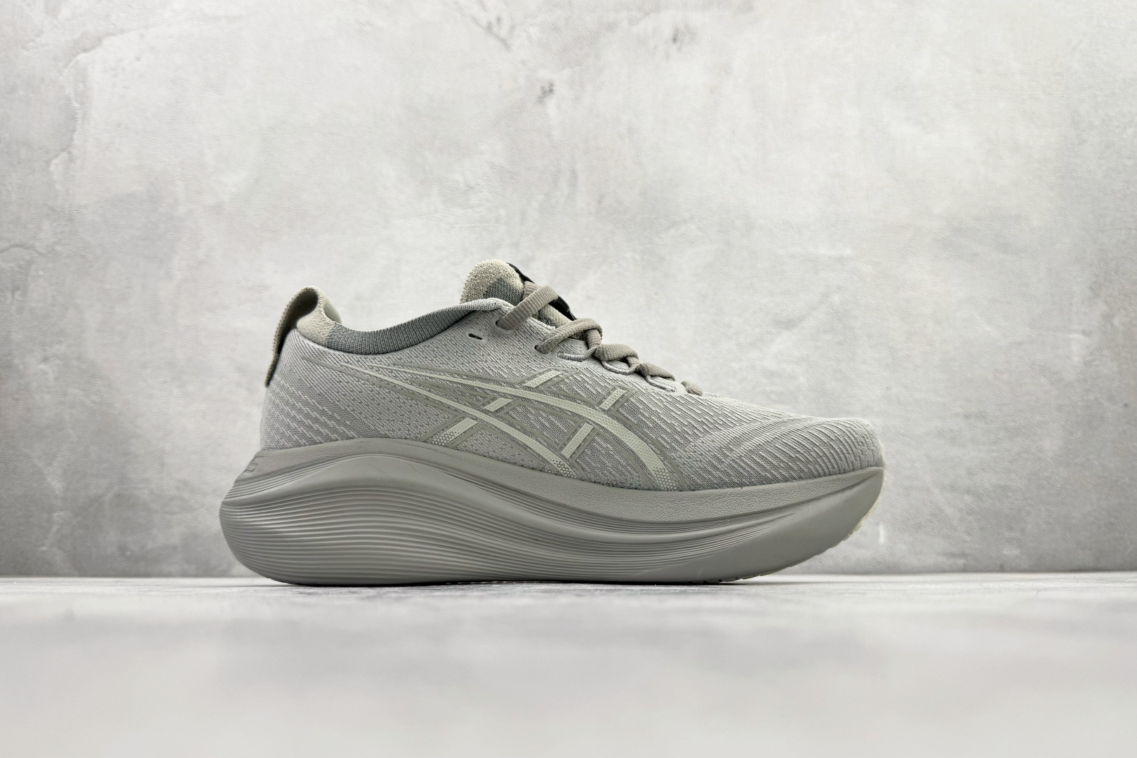 190 Asics GEL-NIMBUS 27 灰色 1011B958-020