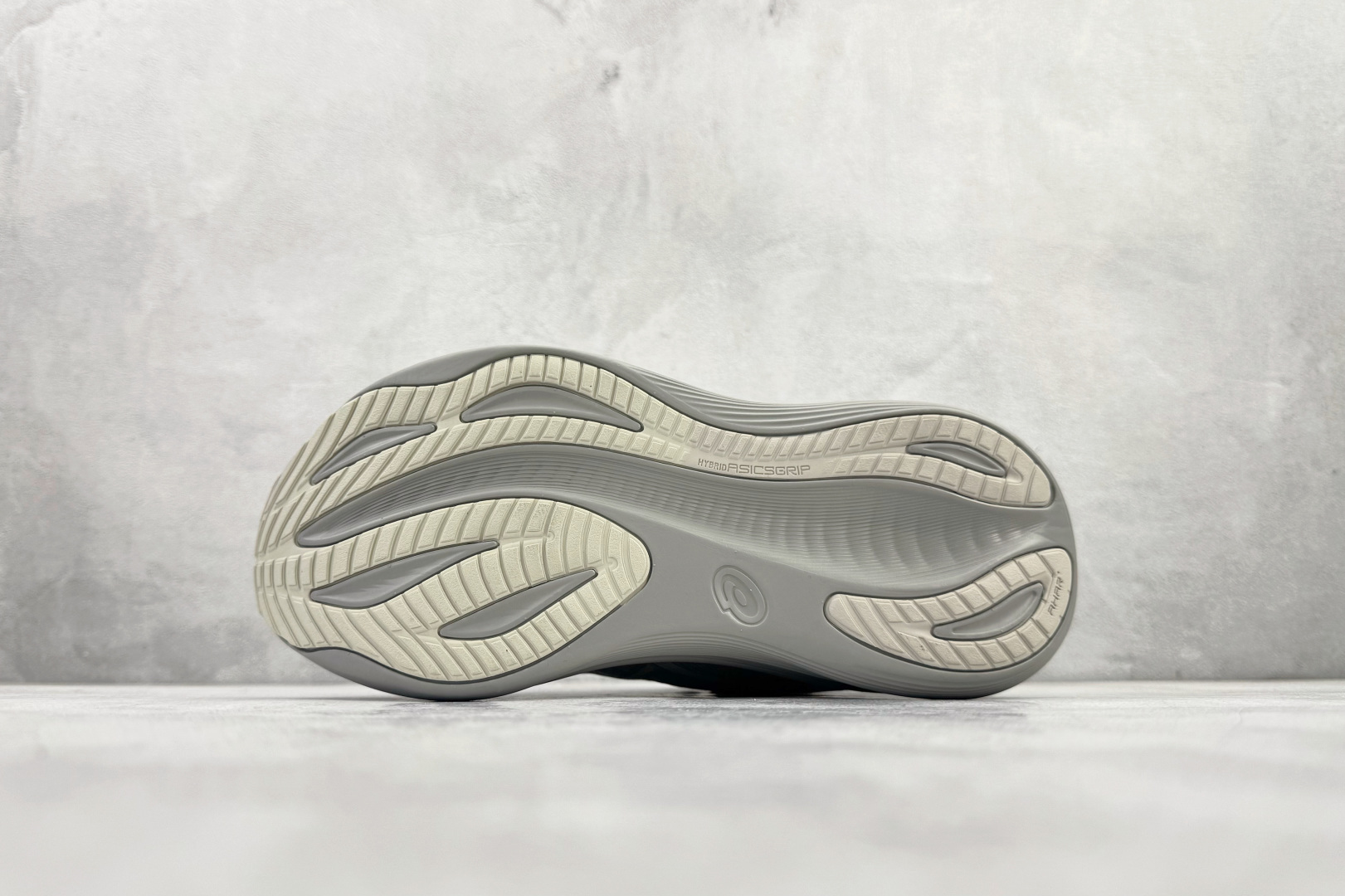 190 Asics GEL-NIMBUS 27 灰色 1011B958-020