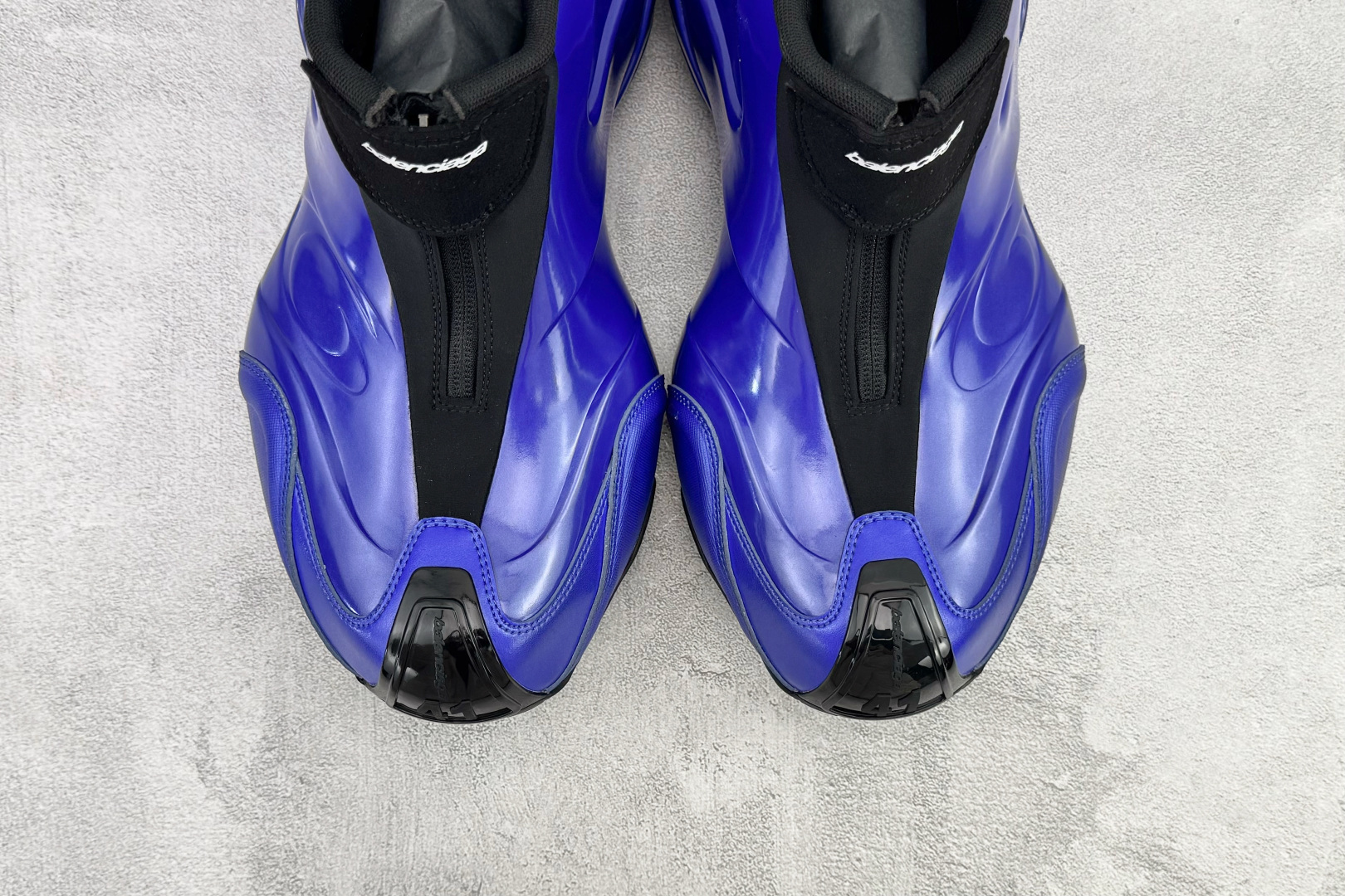 580 最新外贸批次 Balenciaga 巴黎世家 深蓝色 824909WBKBM