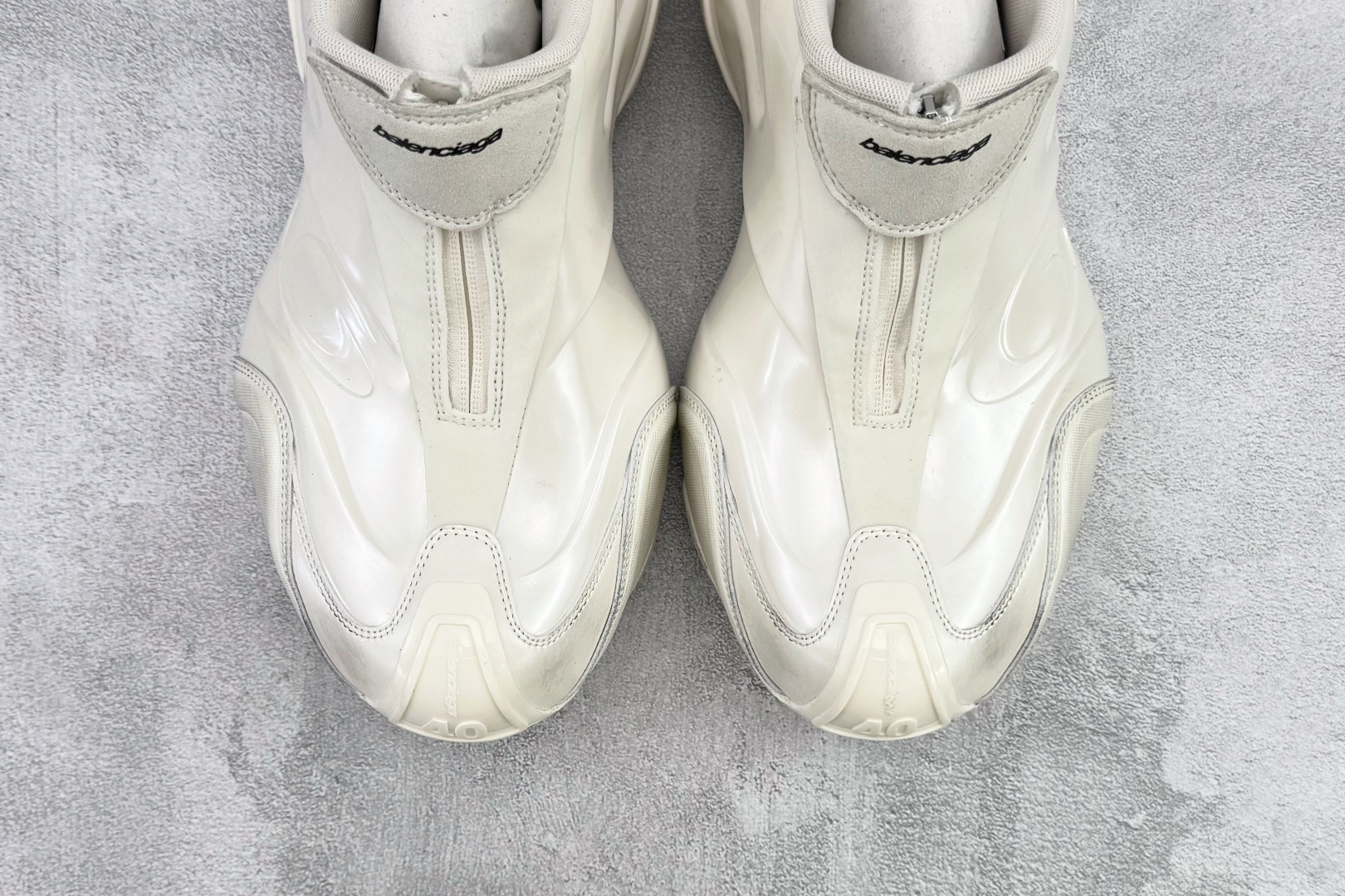 580 最新外贸批次 Balenciaga 巴黎世家 白色 824909WBKB