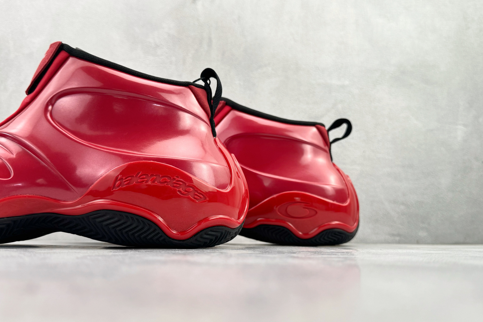 580 最新外贸批次 Balenciaga 巴黎世家 红色 824909WBKBM