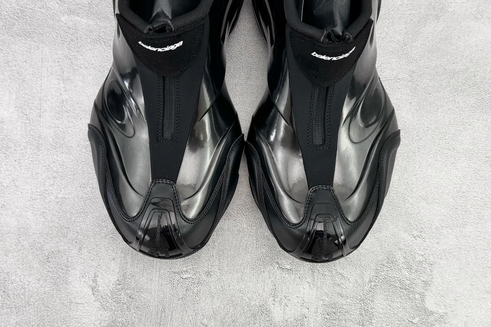 580 最新外贸批次 Balenciaga 巴黎世家 黑色 824909WBKBM