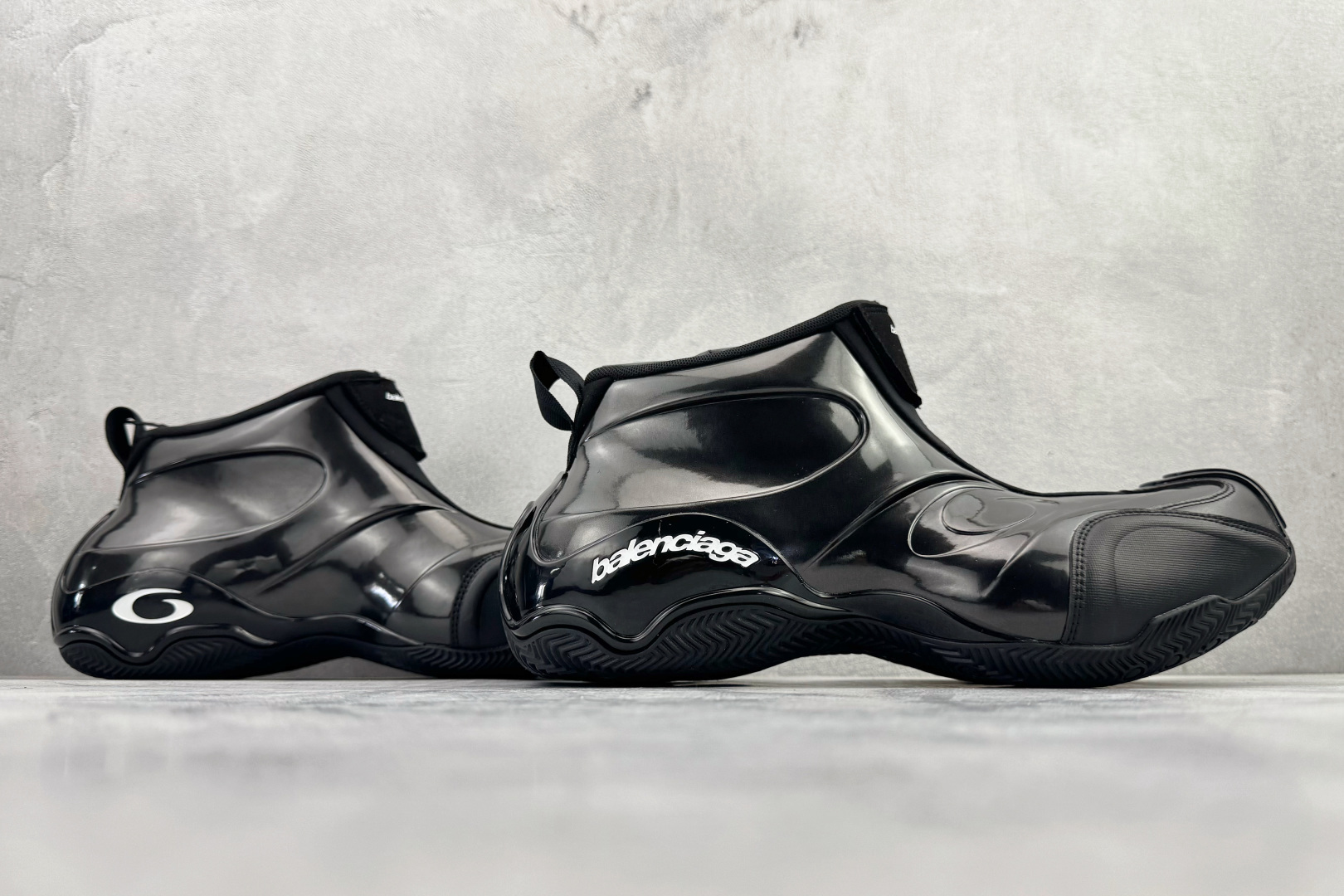 580 最新外贸批次 Balenciaga 巴黎世家 黑色 824909WBKBM