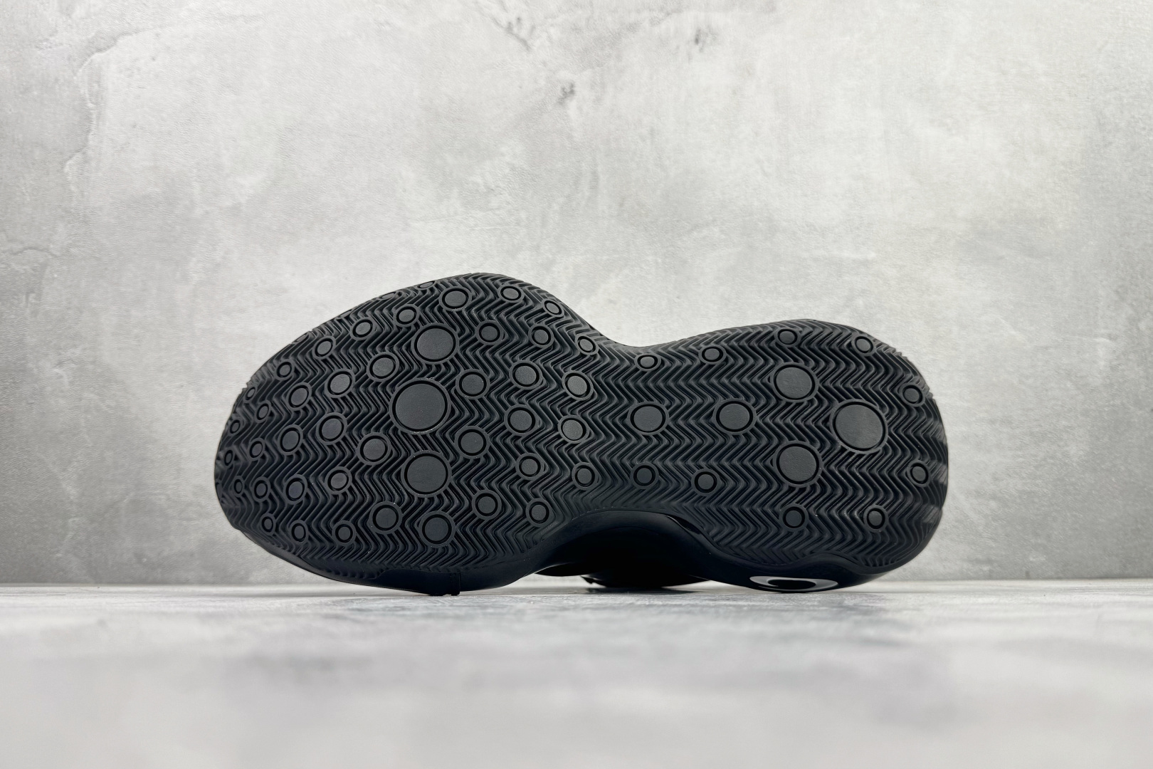 580 最新外贸批次 Balenciaga 巴黎世家 黑色 824909WBKBM