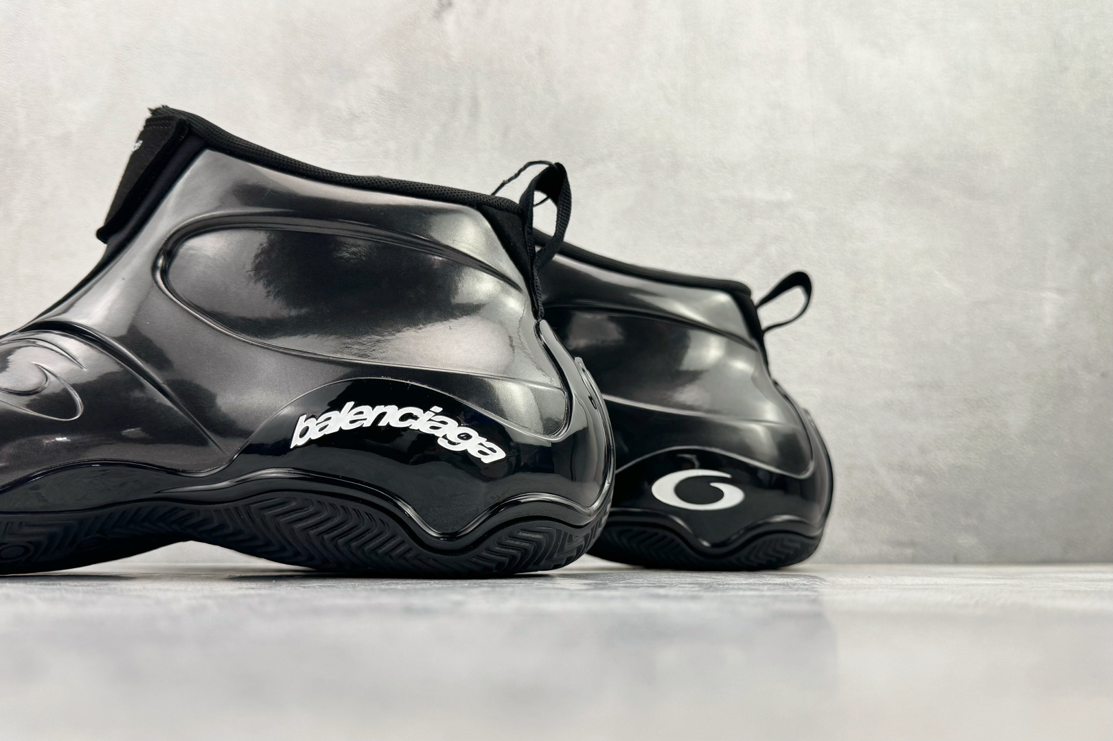 580 最新外贸批次 Balenciaga 巴黎世家 黑色 824909WBKBM