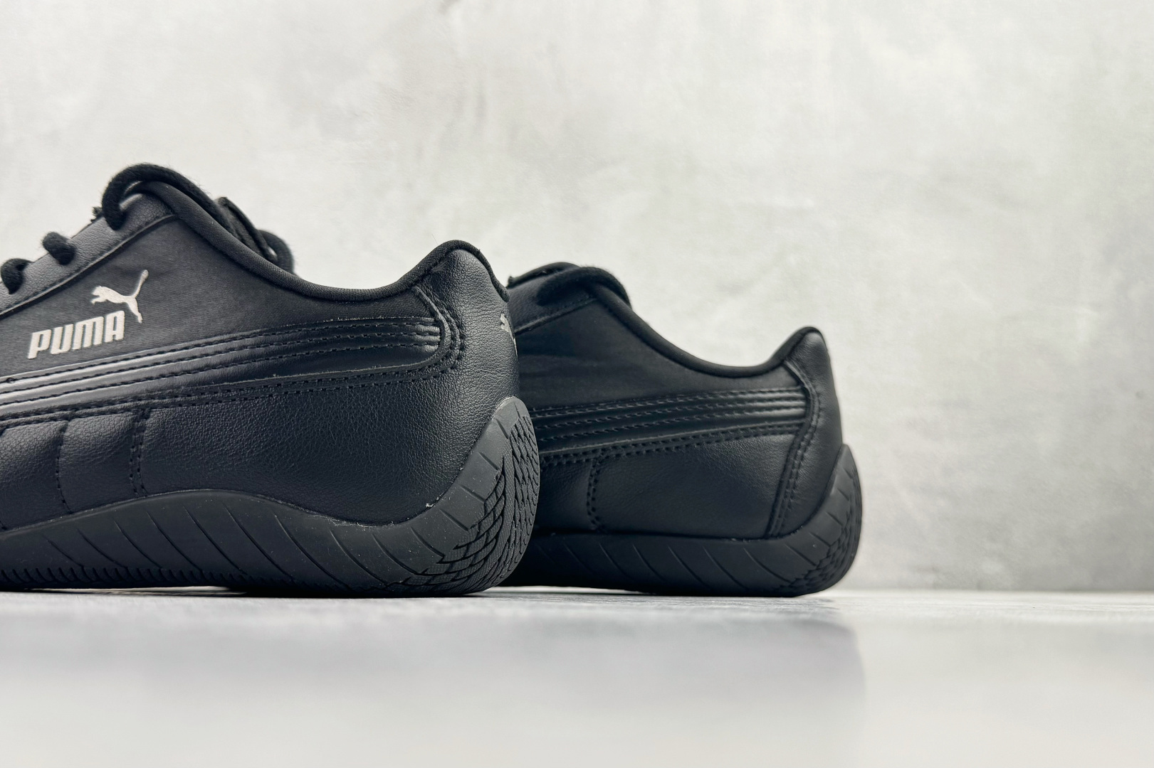 160 赛车鞋 PUMA彪马 speedcat Femme 黑色 405835-02