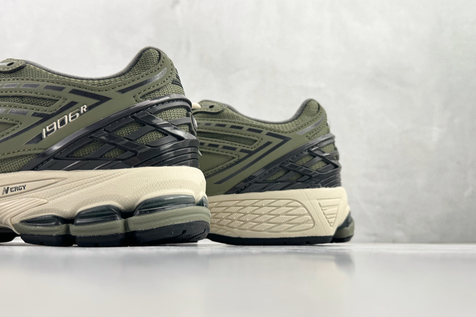 200 纯原出品 New Balance NB 1906R 绿色 U1906R