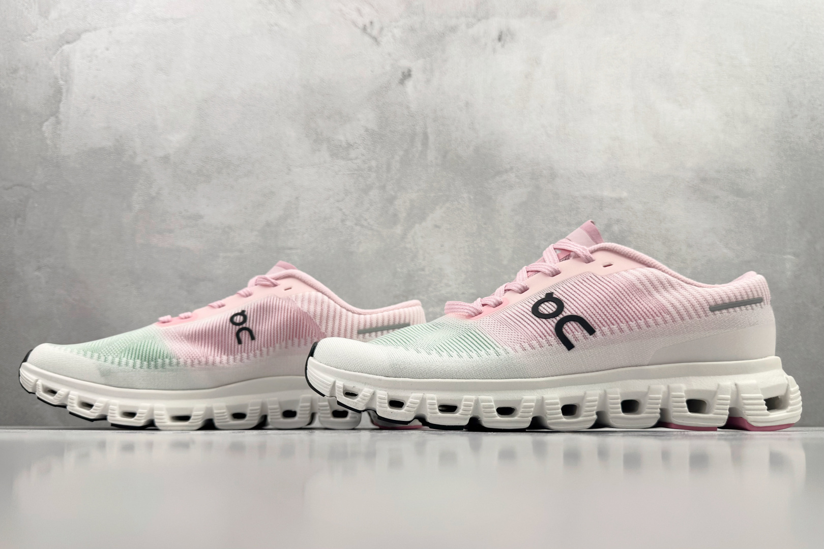 180 On昂跑 Cloud 6 Push 粉绿 3MF10044129