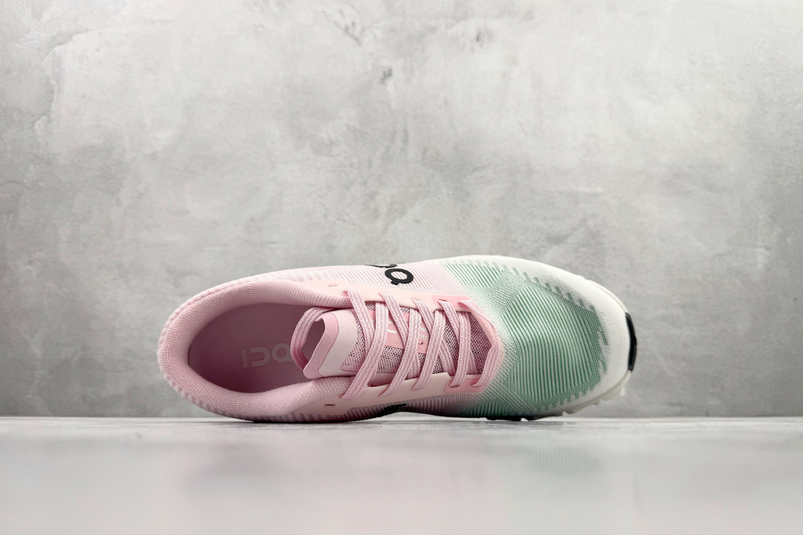 180 On昂跑 Cloud 6 Push 粉绿 3MF10044129