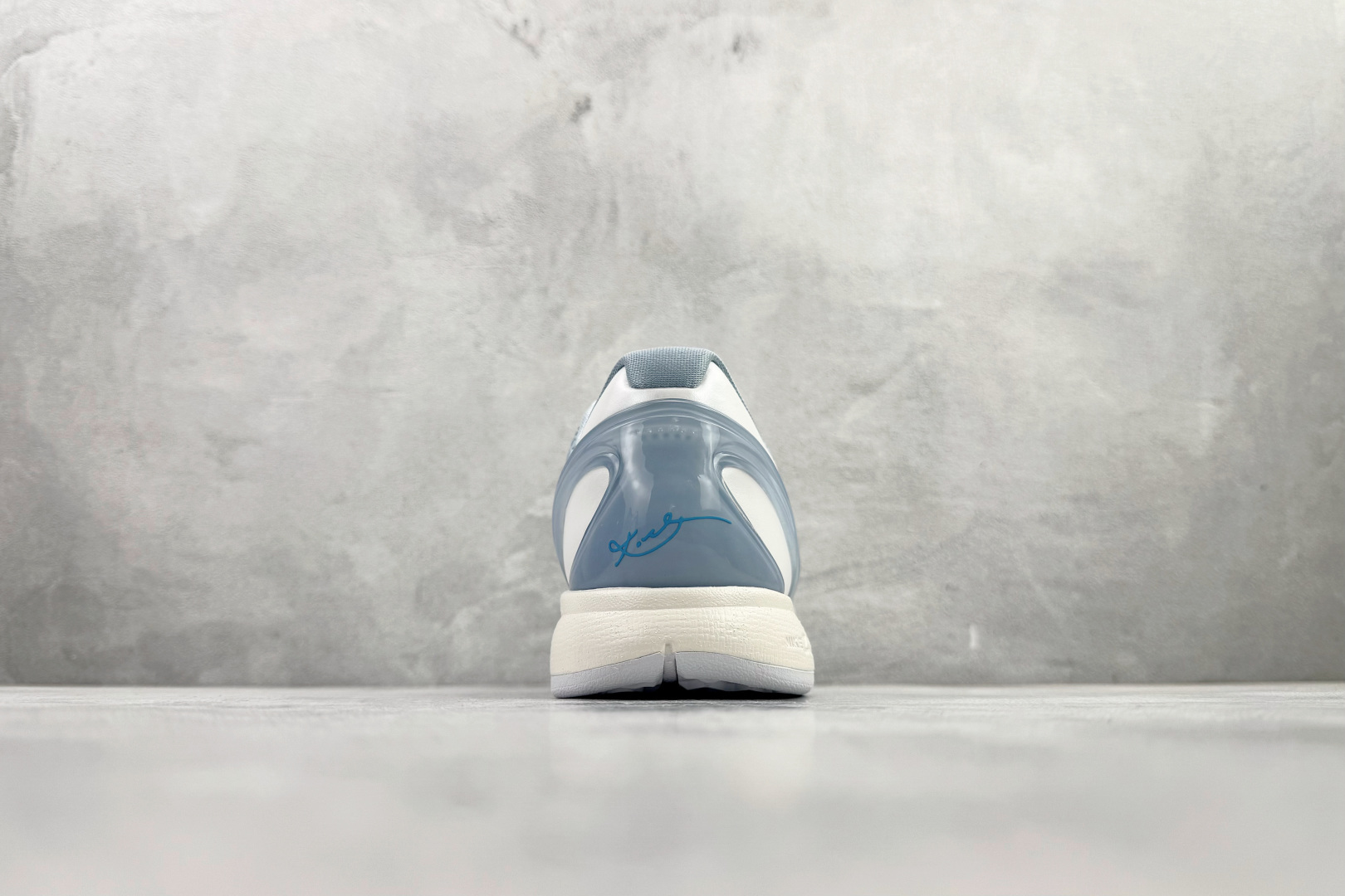 500 Caitlin Clark x Nike Zoom Kobe 6 Protro PE 蓝色 IO3672-400