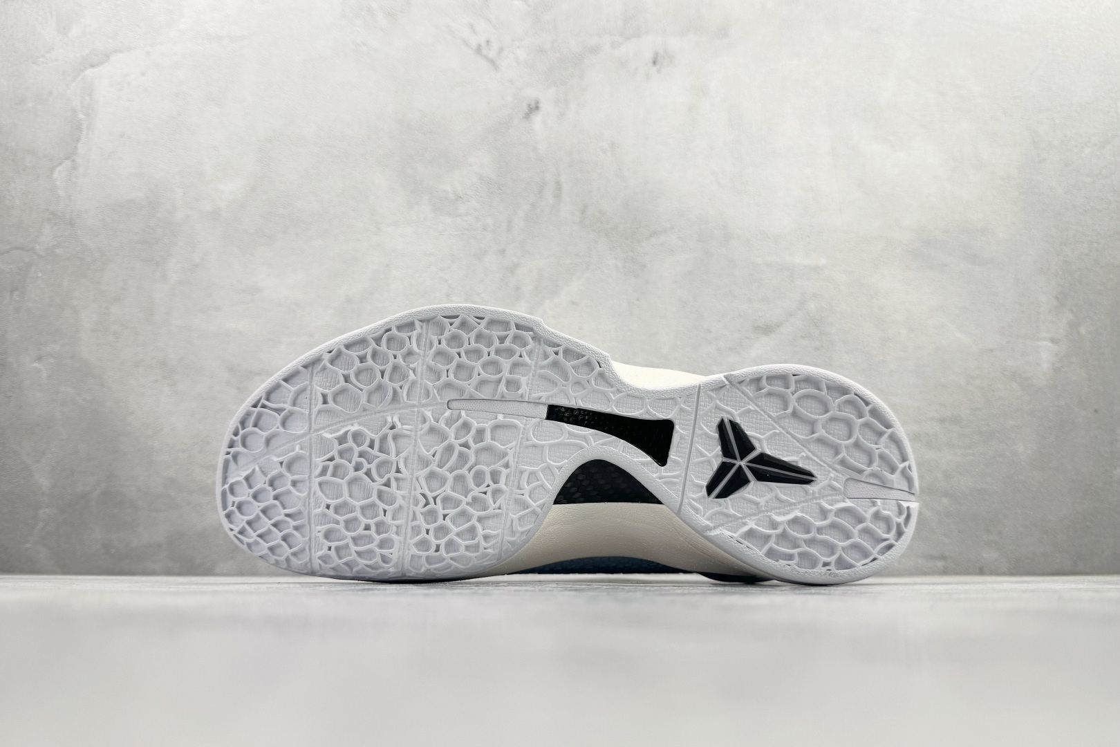 500 Caitlin Clark x Nike Zoom Kobe 6 Protro PE 蓝色 IO3672-400