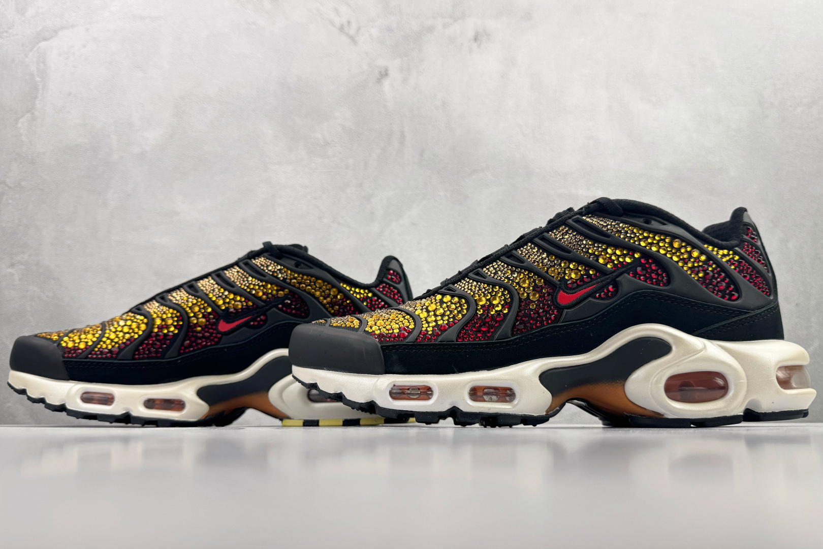 460 Swarovski/施华洛世奇 x Nike Air Max Plus 黑色 FZ9042-001