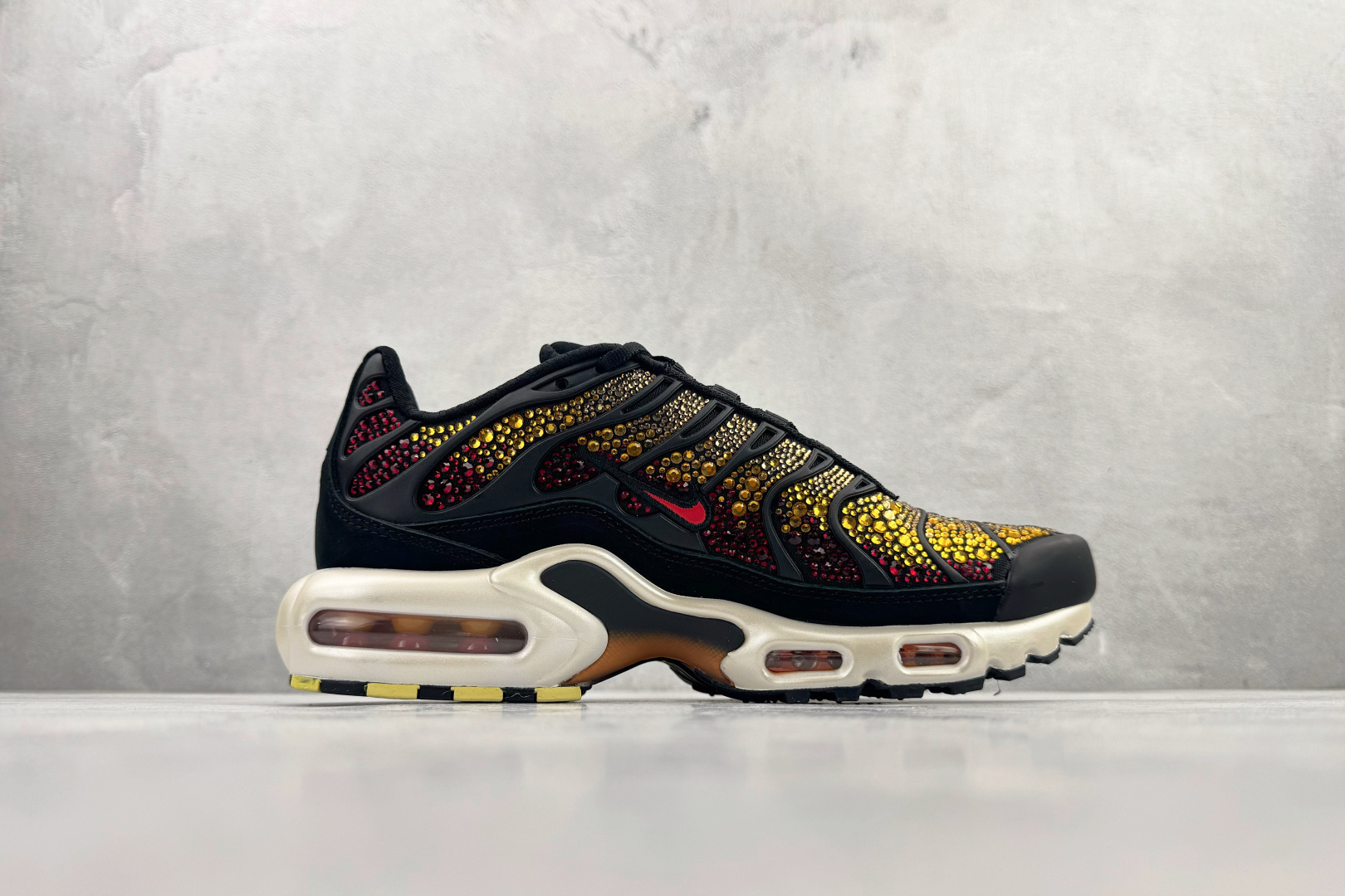 460 Swarovski/施华洛世奇 x Nike Air Max Plus 黑色 FZ9042-001