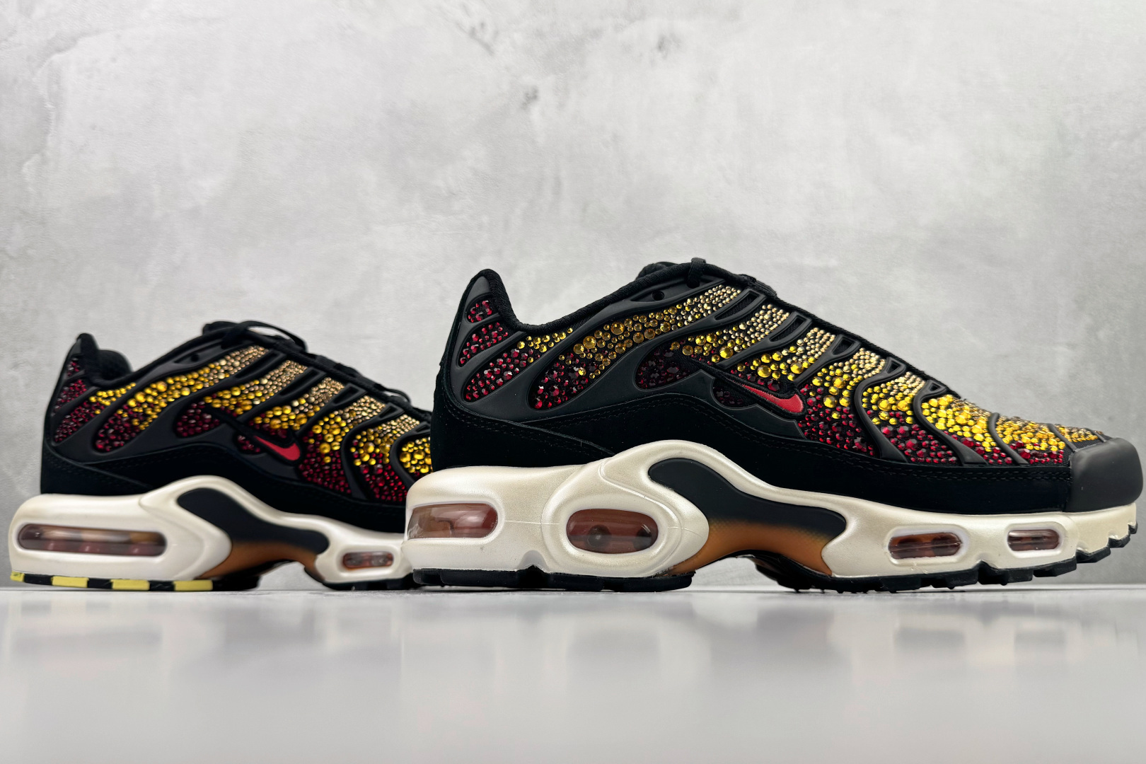 460 Swarovski/施华洛世奇 x Nike Air Max Plus 黑色 FZ9042-001