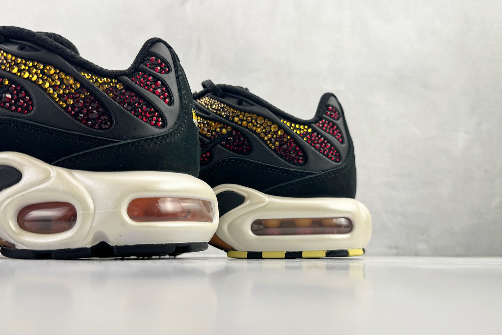 460 Swarovski/施华洛世奇 x Nike Air Max Plus 黑色 FZ9042-001