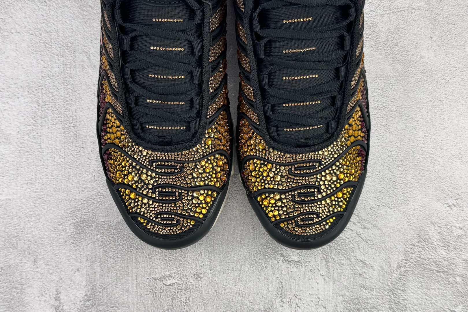 460 Swarovski/施华洛世奇 x Nike Air Max Plus 黑色 FZ9042-001