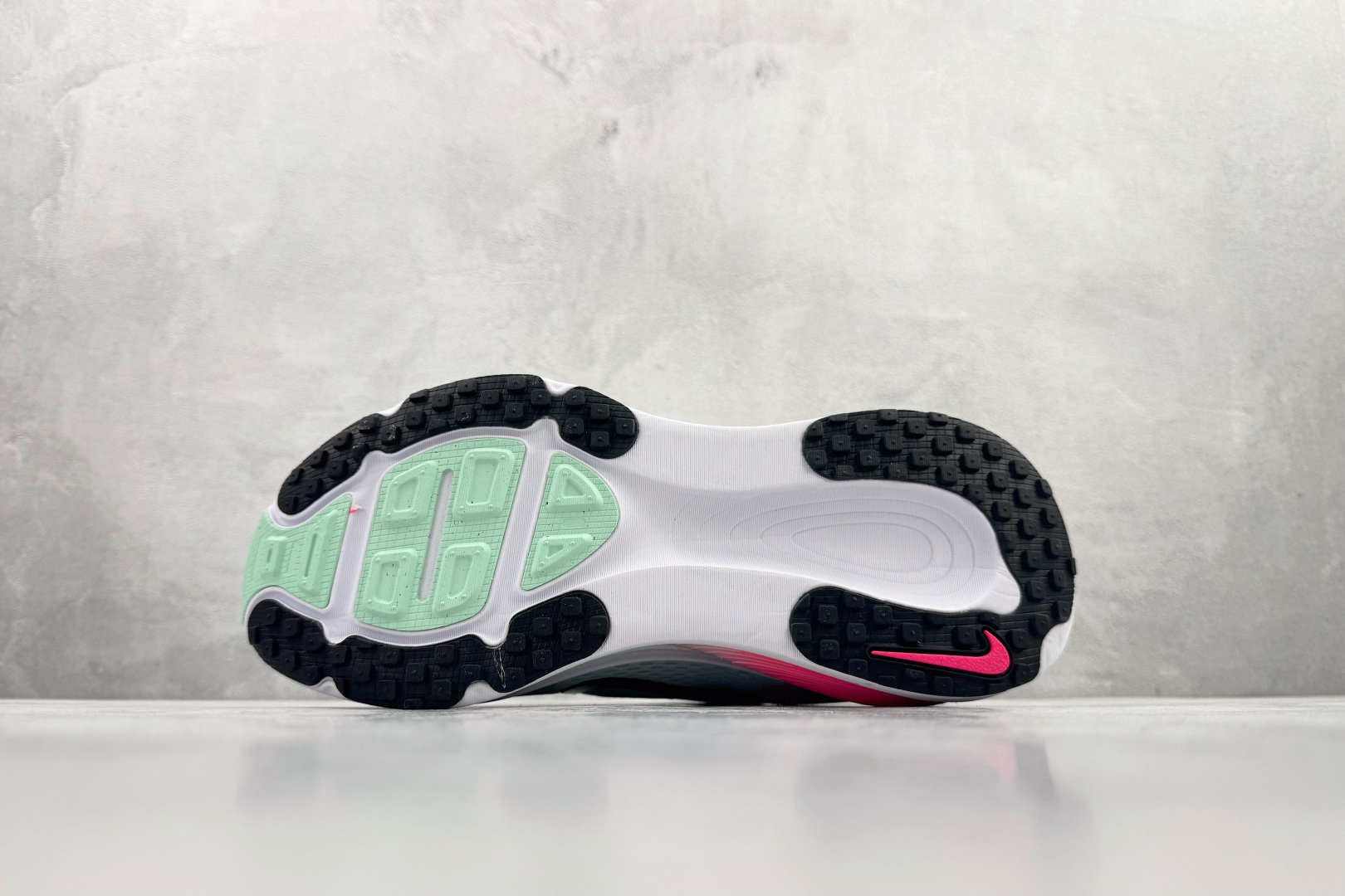 190 全套数据私模 Nike Vomero 18 冰川蓝 HM6803-403